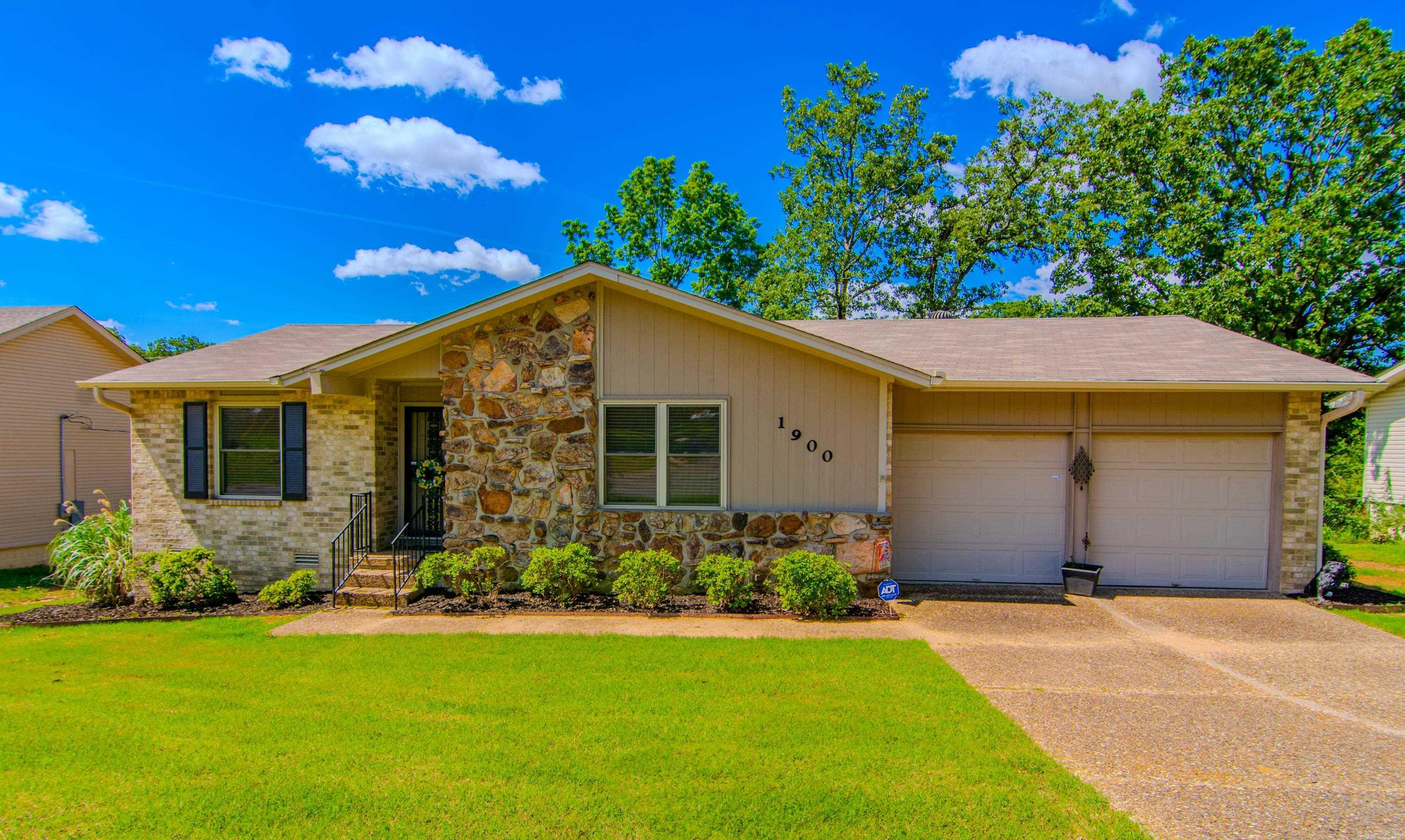 INDIAN HILLS - Residential