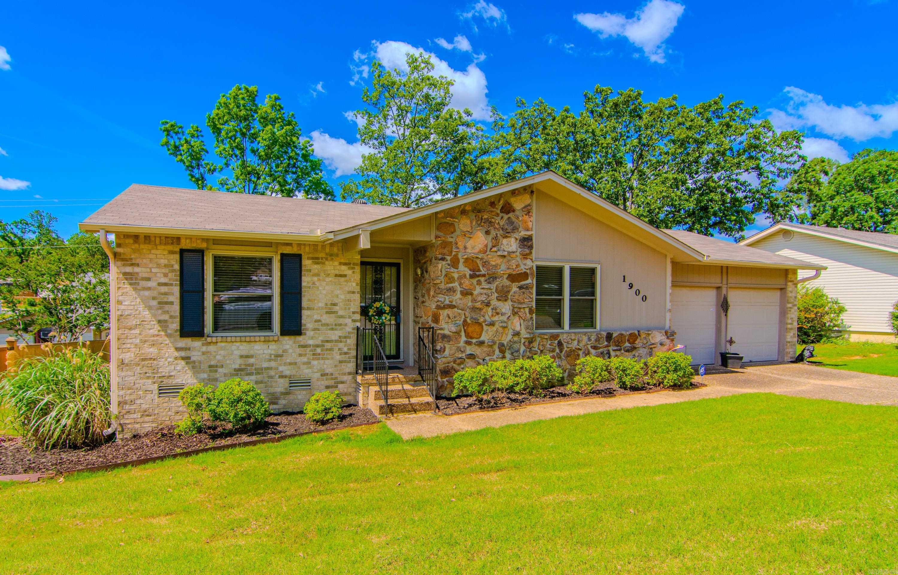 INDIAN HILLS - Residential