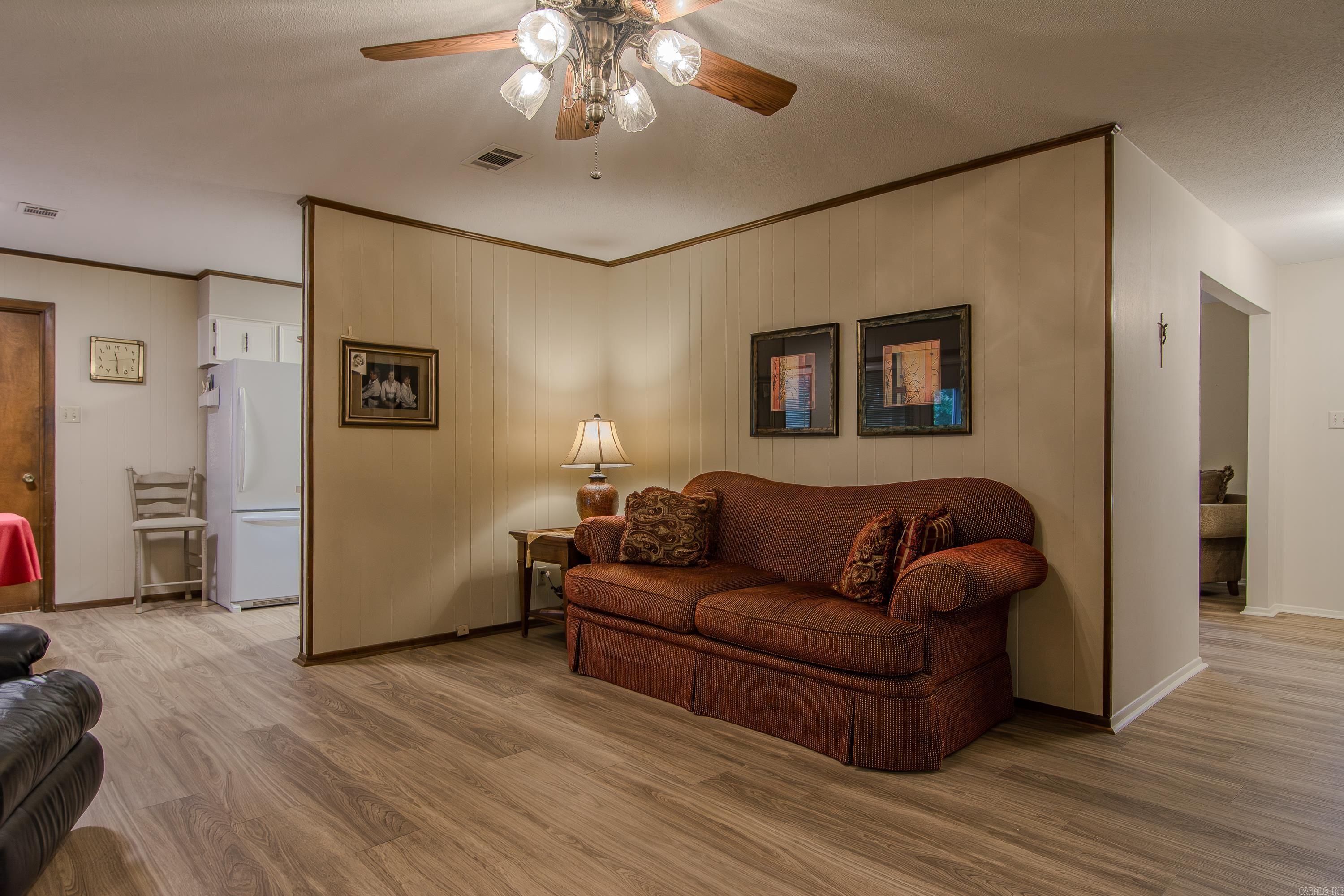 INDIAN HILLS - Residential