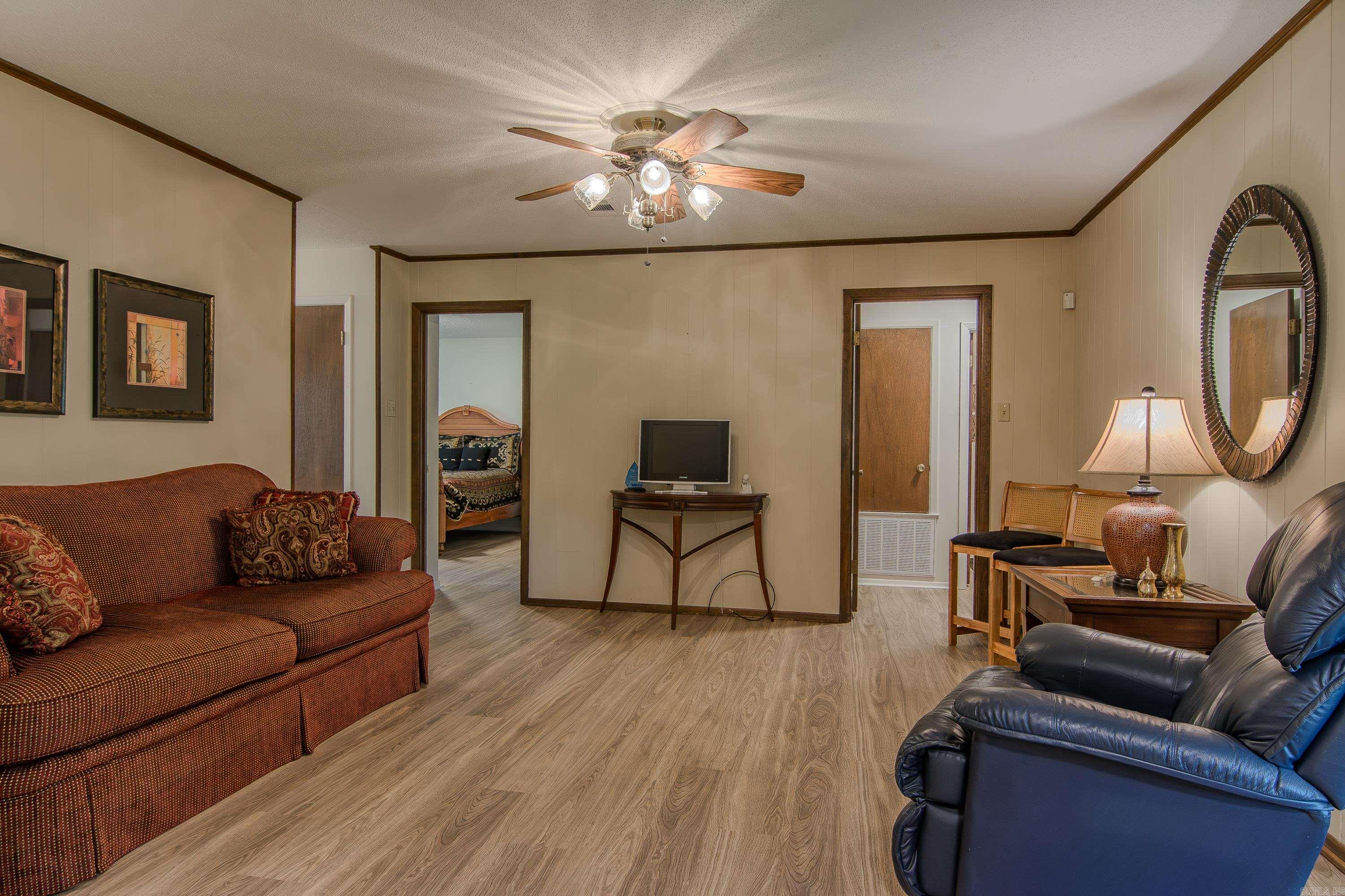 INDIAN HILLS - Residential