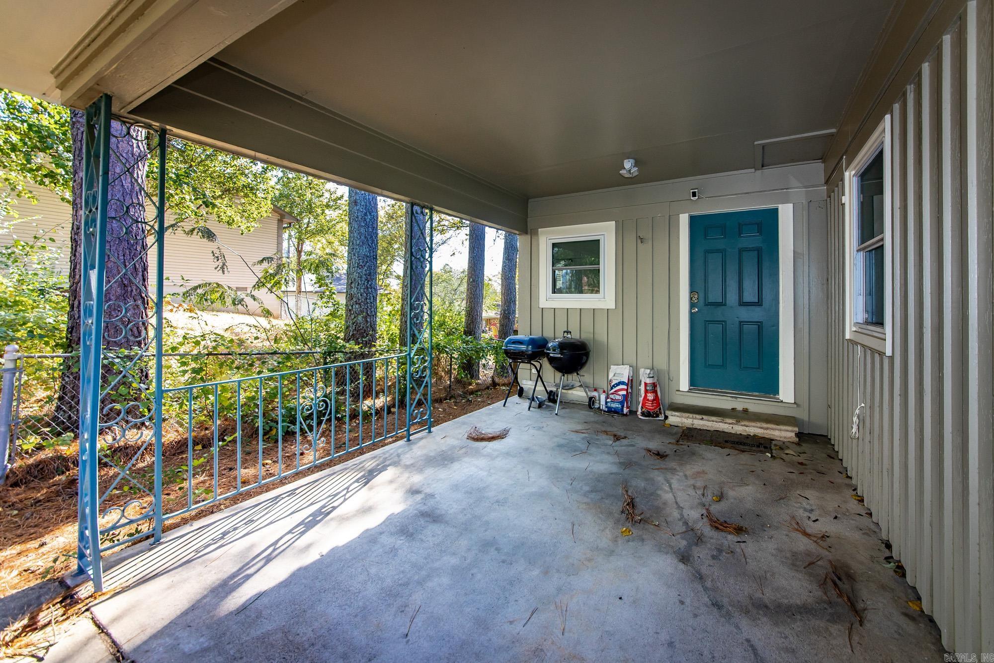 BROWNS - Residential