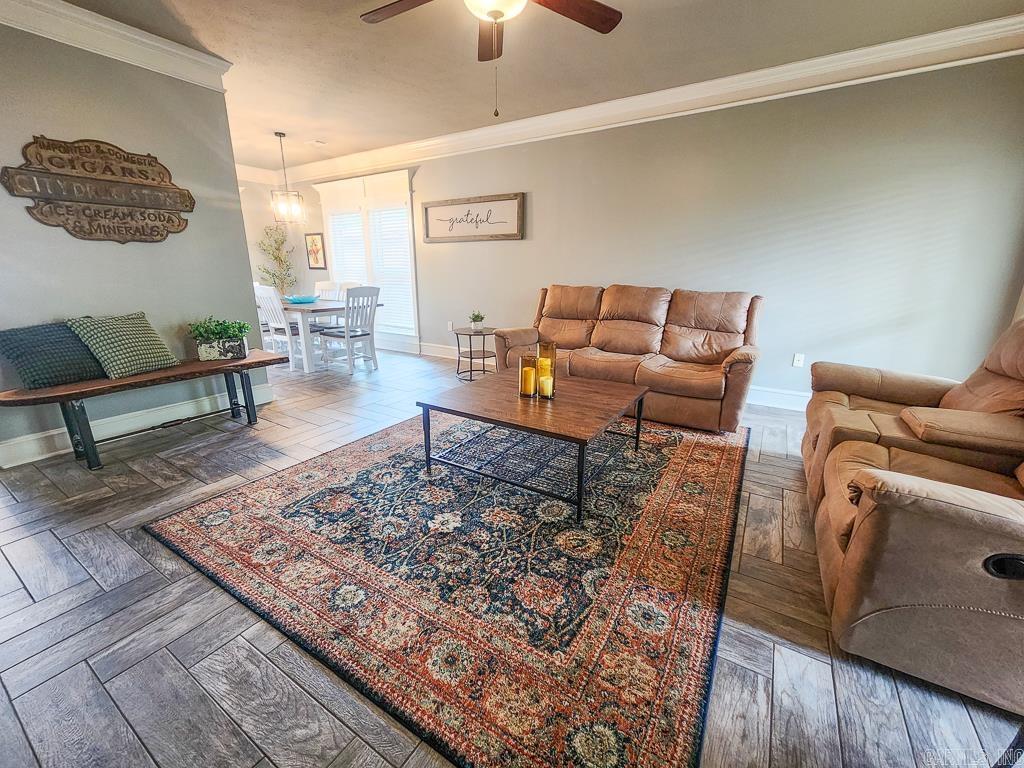 WEST POINTE - Residential