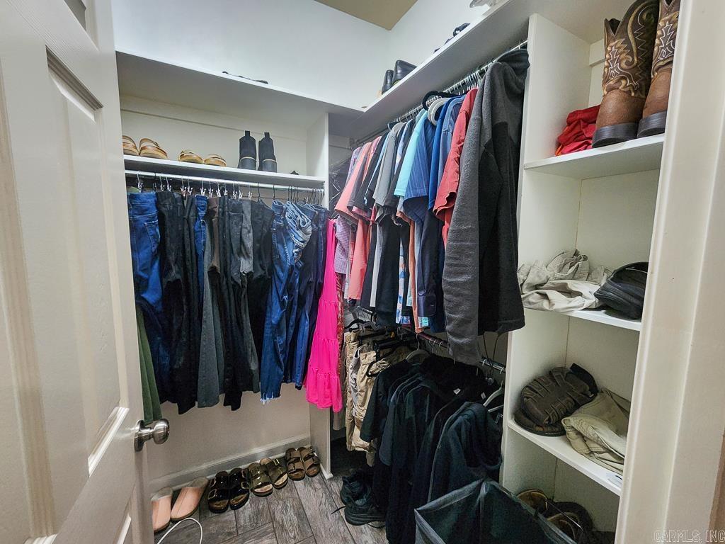 WEST POINTE - Residential