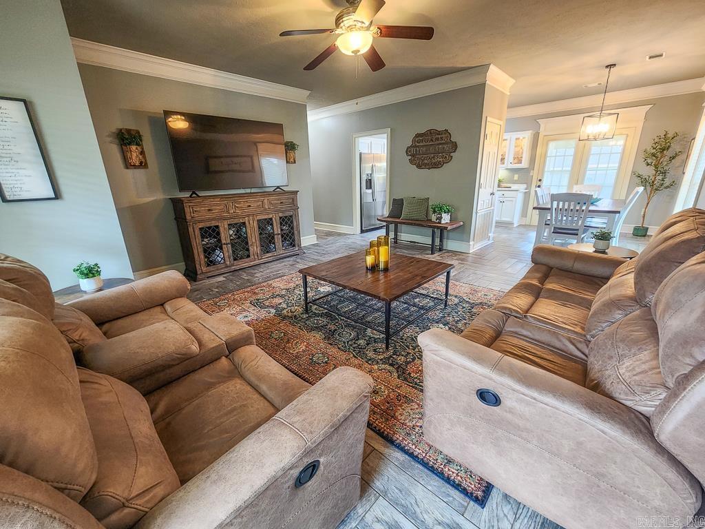 WEST POINTE - Residential