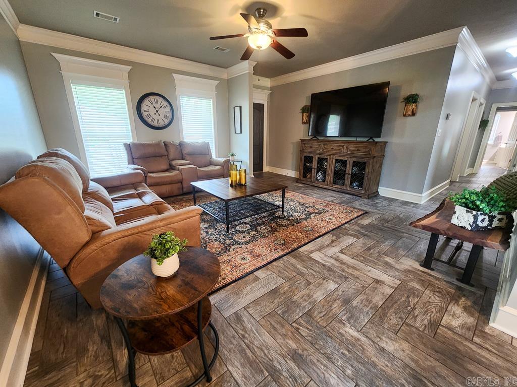 WEST POINTE - Residential