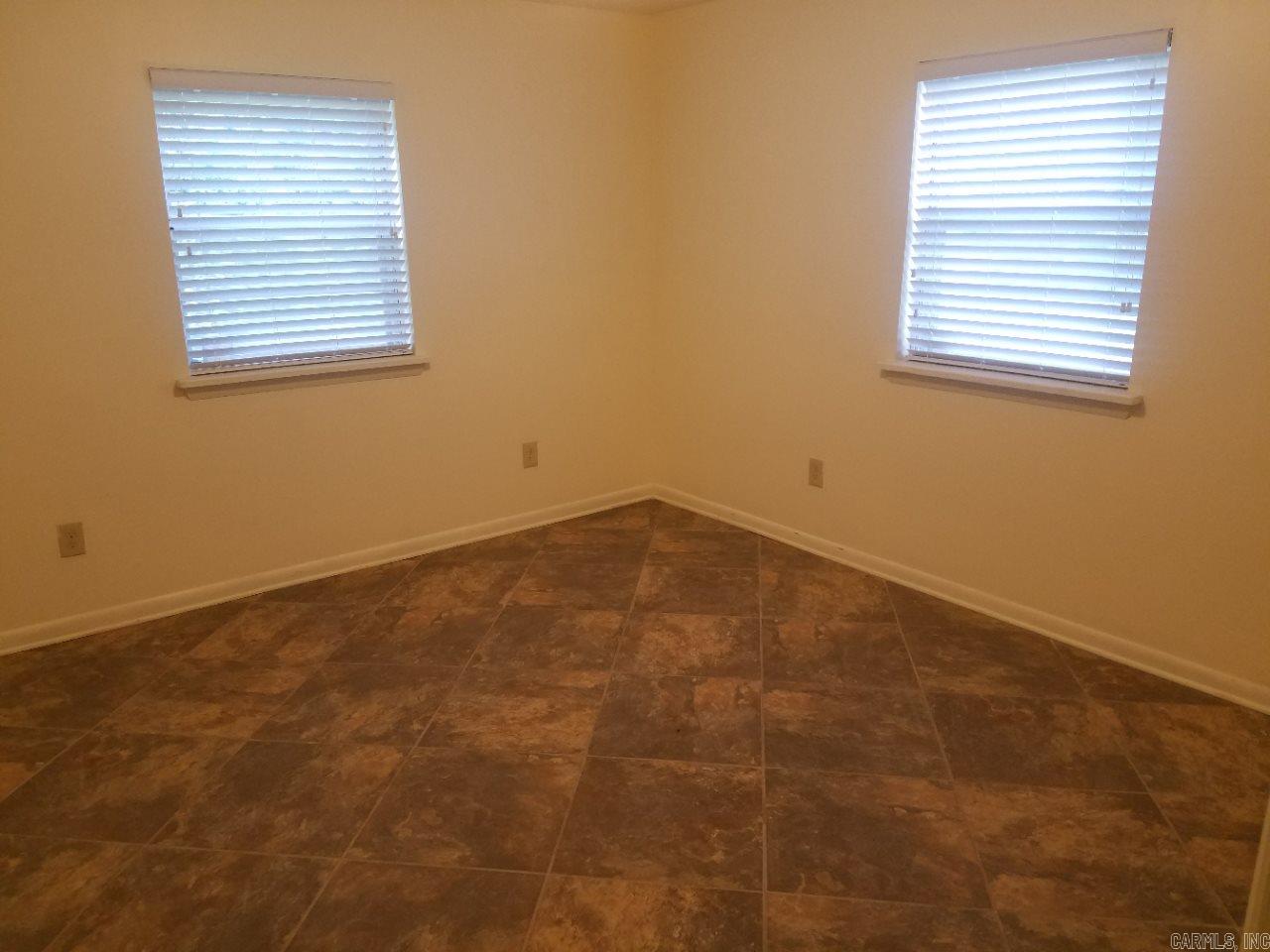 Ellis Acres - Residential Lease