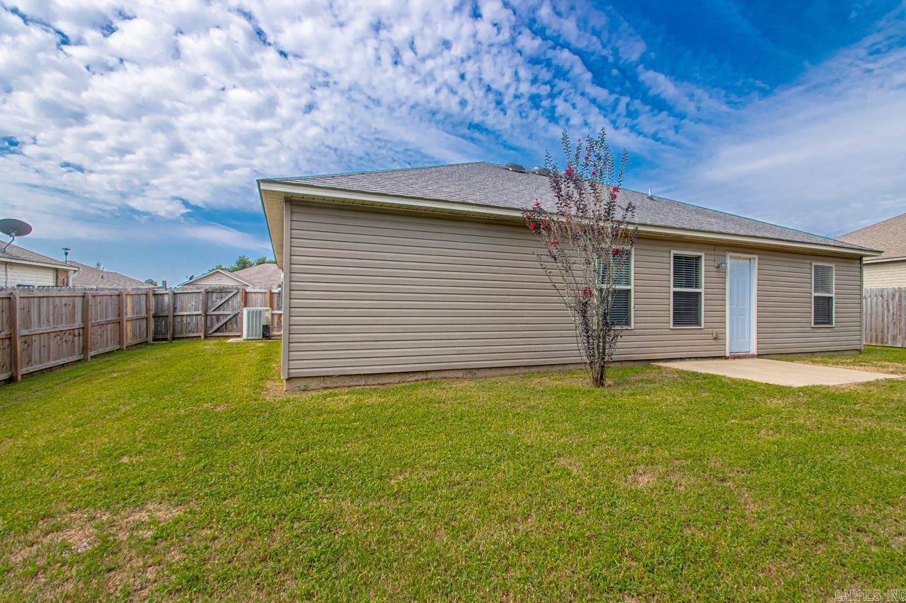 PARKWAY MEADOWS - Residential