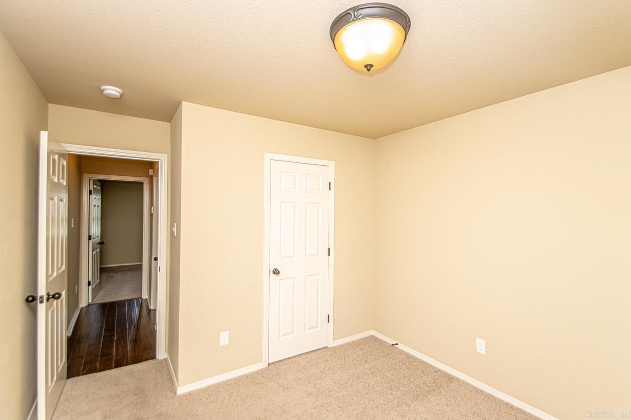 PARKWAY MEADOWS - Residential