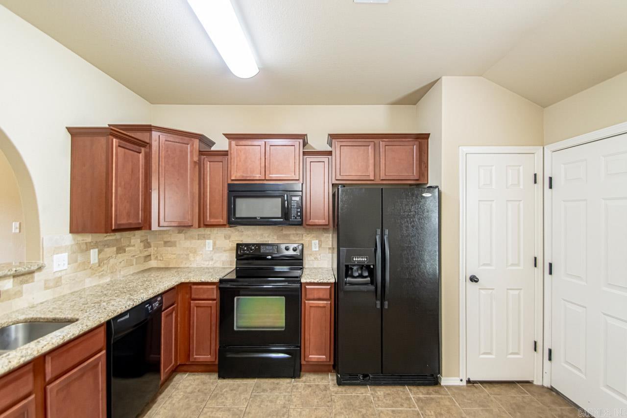 PARKWAY MEADOWS - Residential