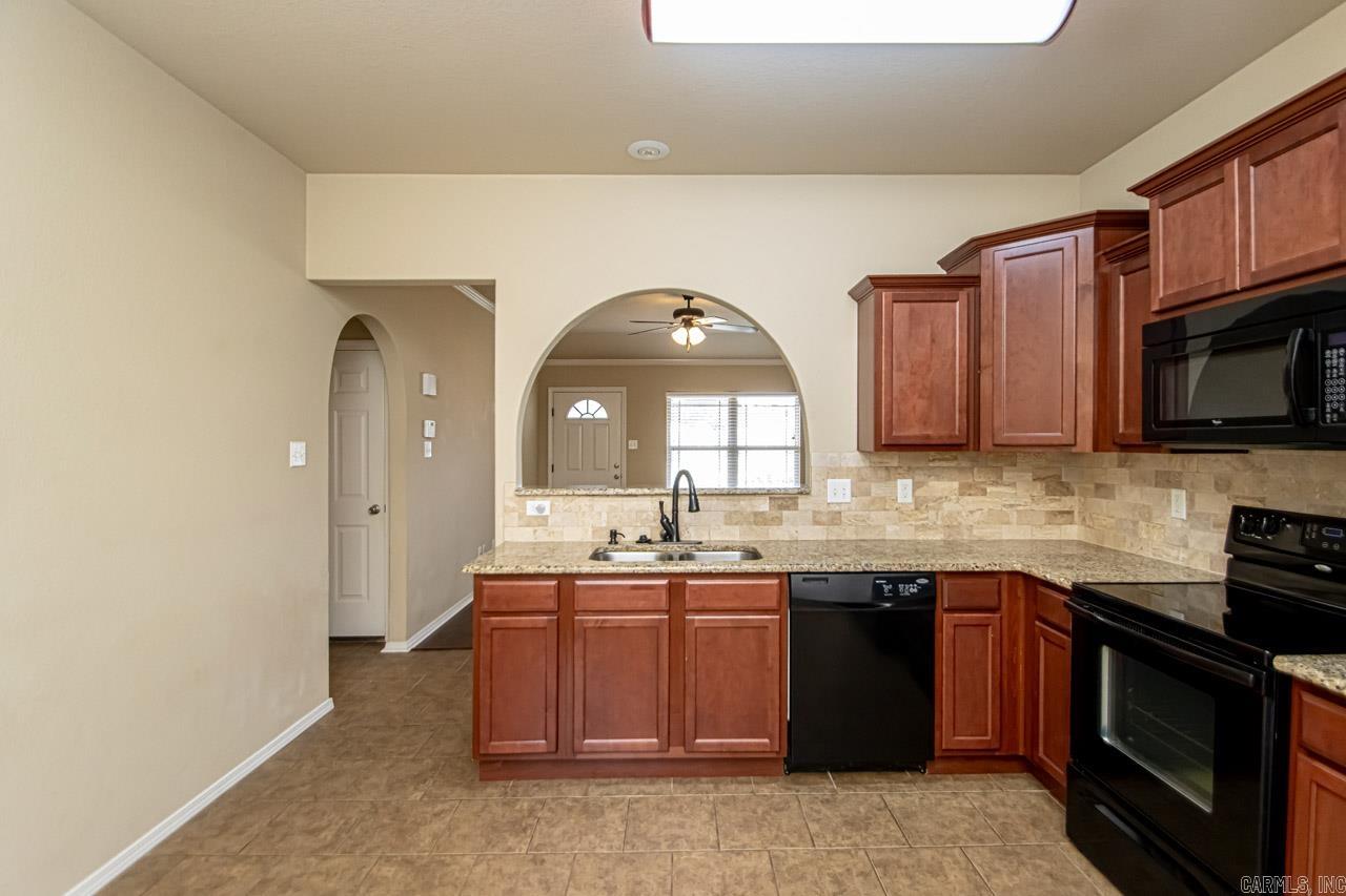 PARKWAY MEADOWS - Residential