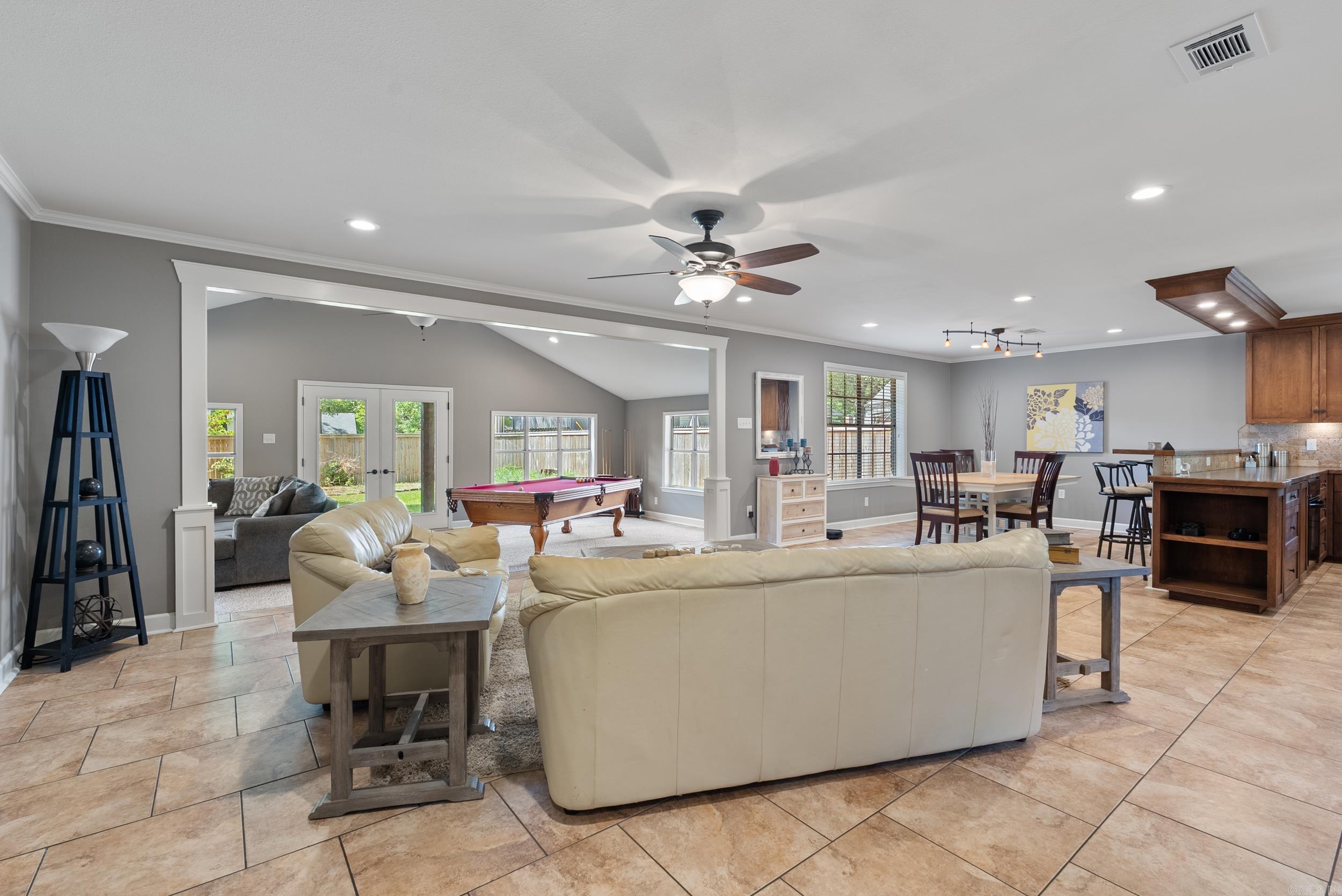 OAK FORREST - Residential