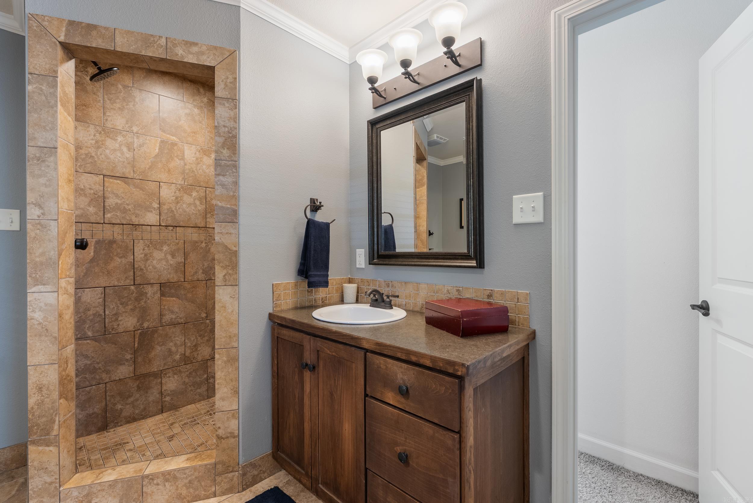 OAK FORREST - Residential