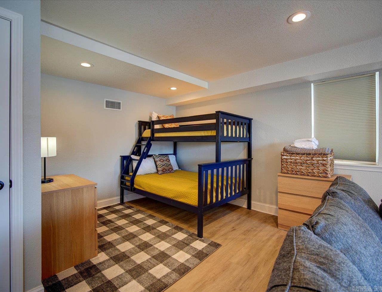 DUKE SHORES - Residential