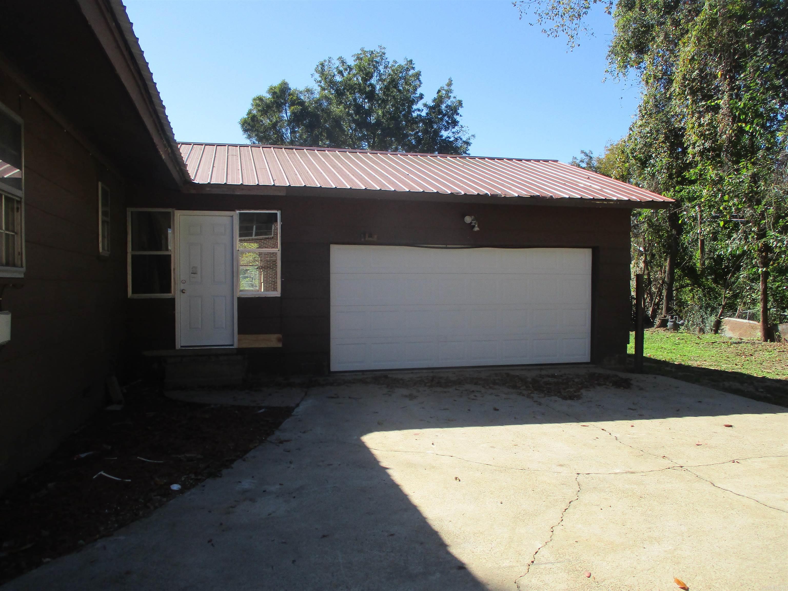 NORTHLAWN - Residential