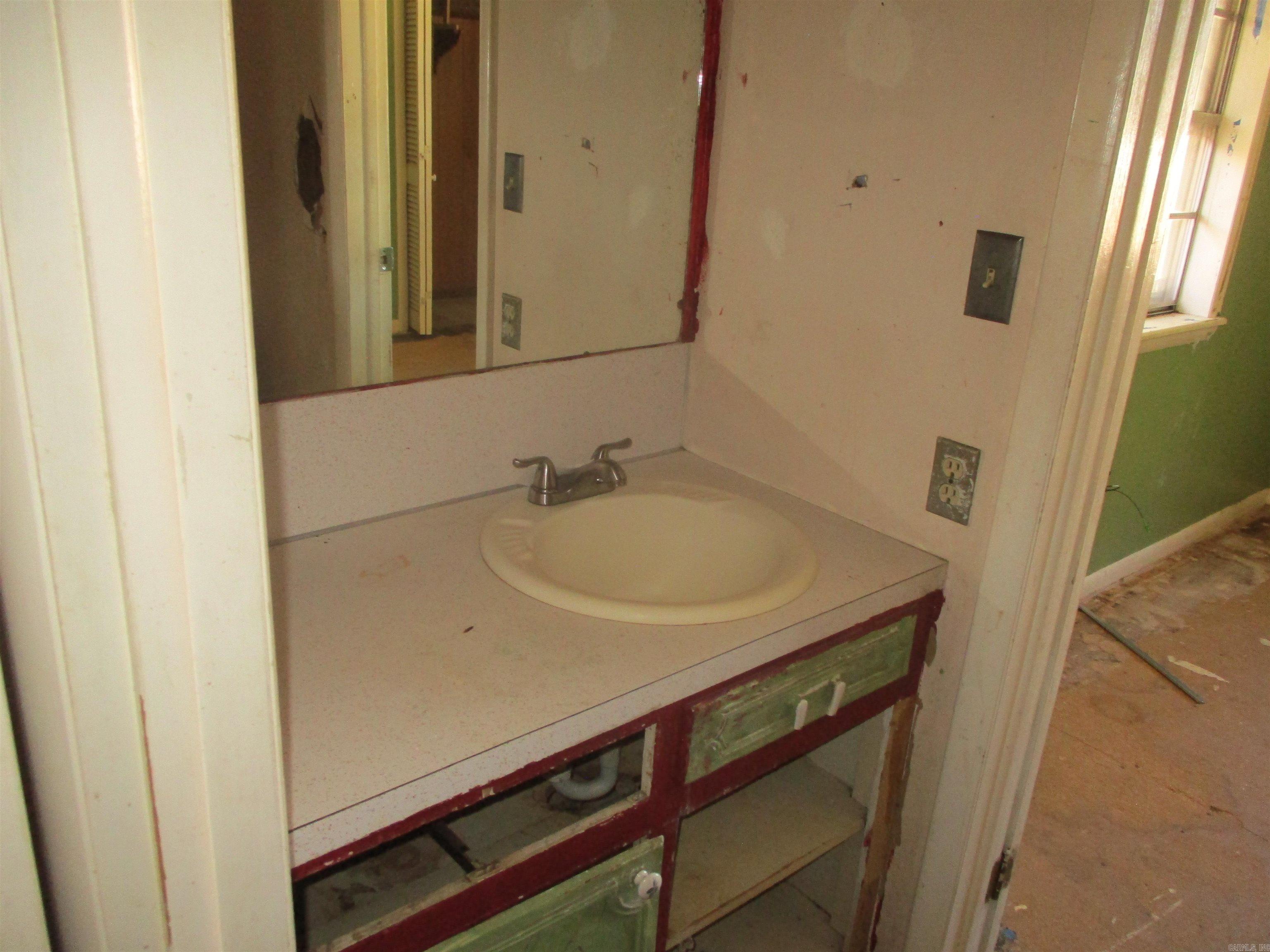 NORTHLAWN - Residential