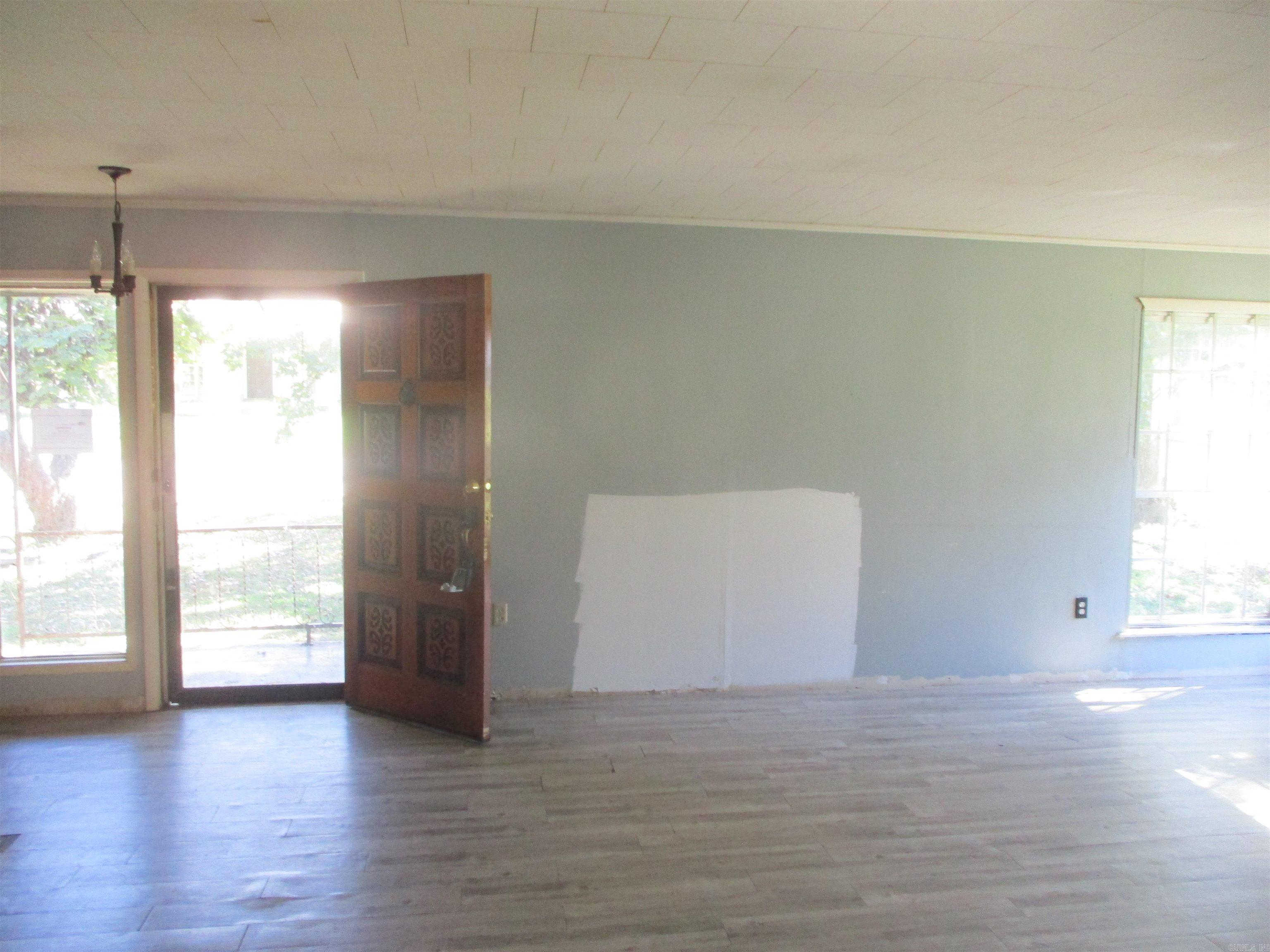 NORTHLAWN - Residential