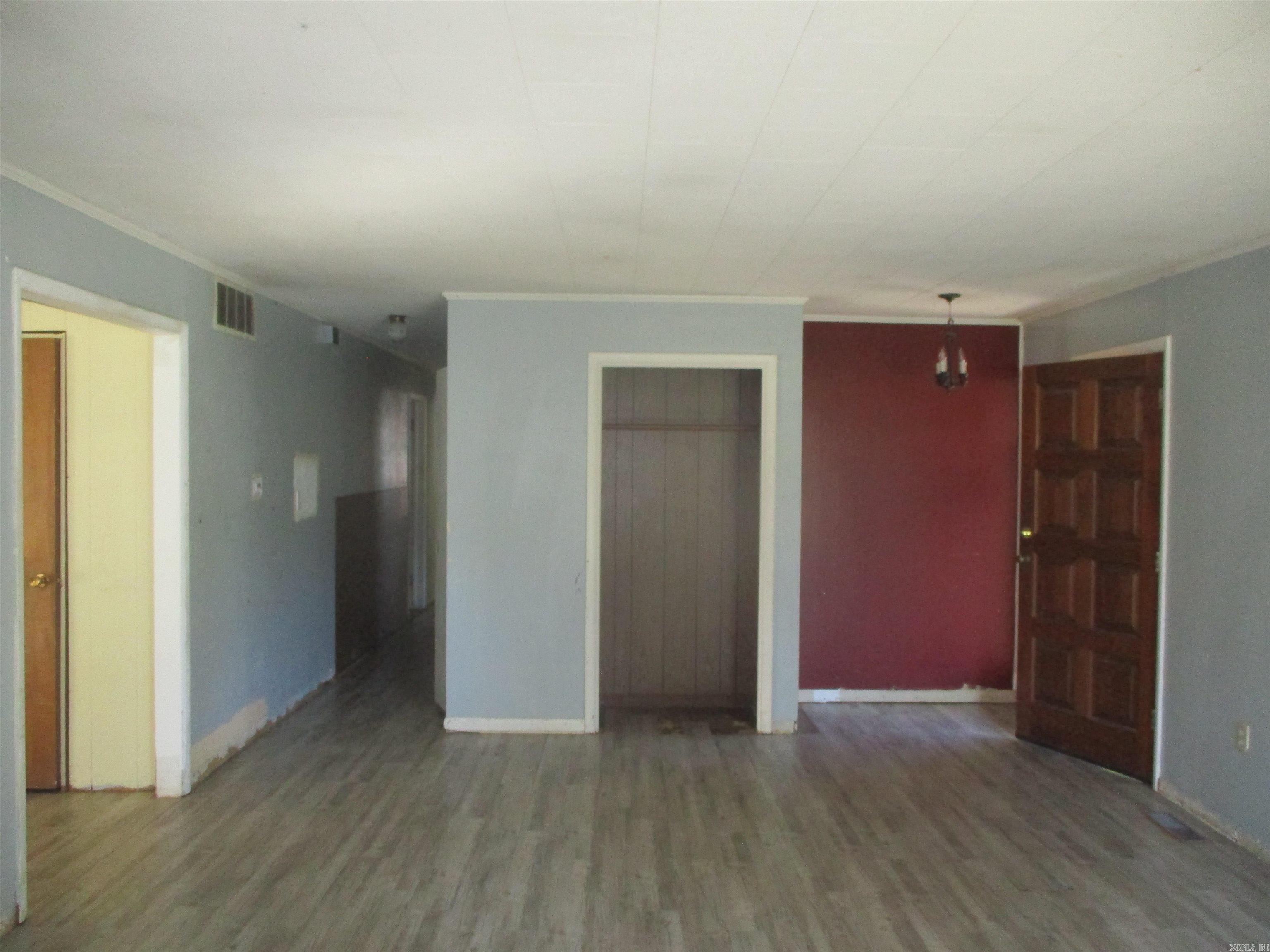 NORTHLAWN - Residential