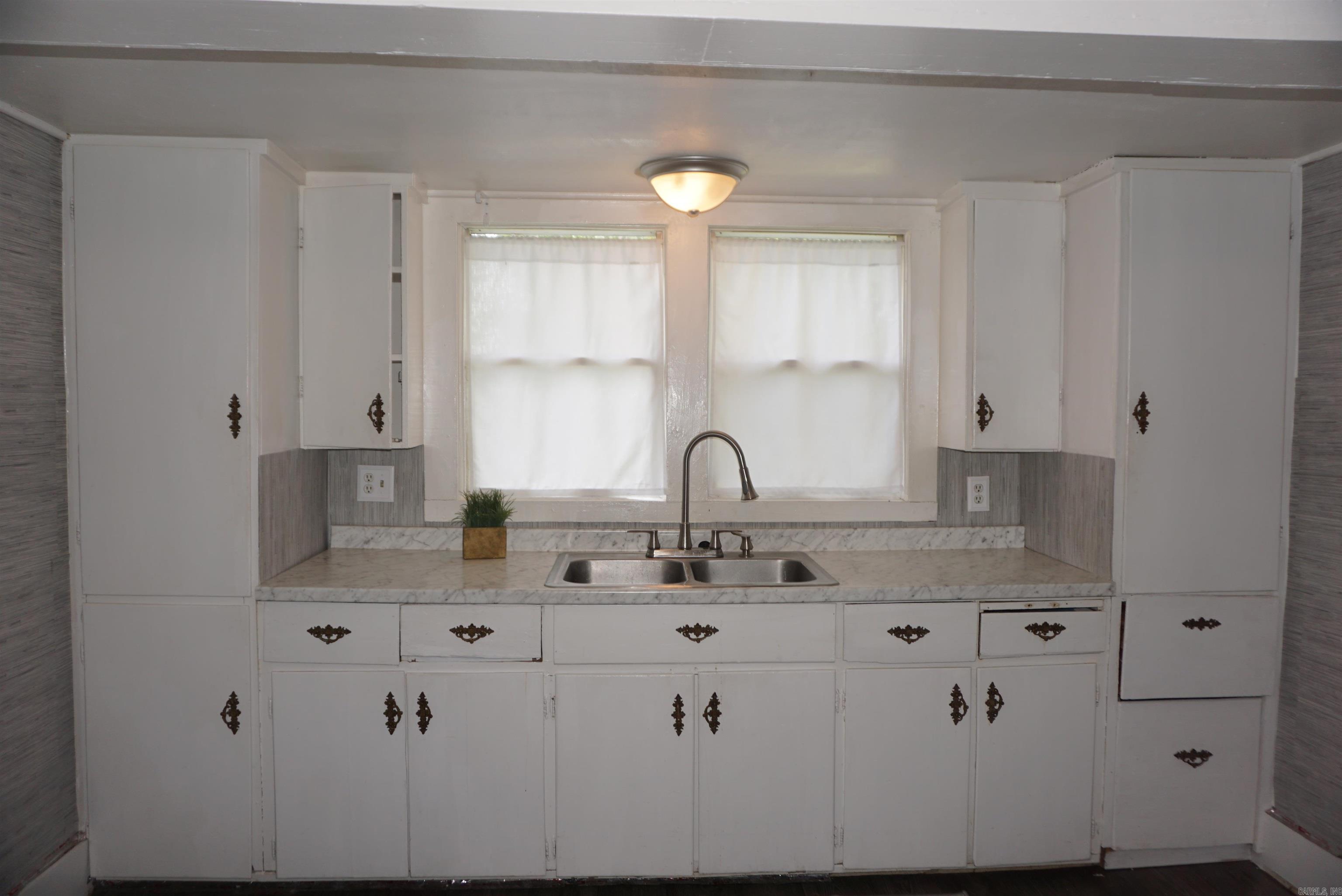 CHURCHILL SUBURBAN - Residential