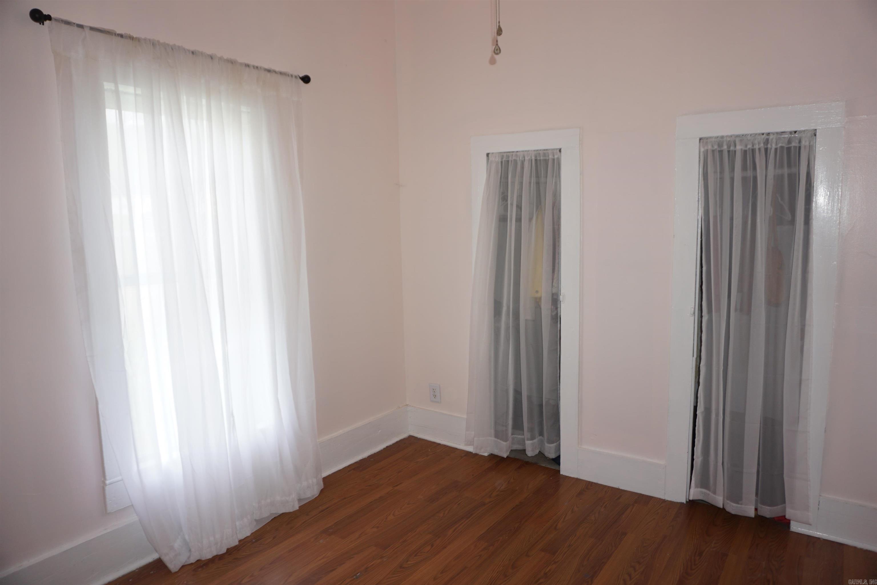 CHURCHILL SUBURBAN - Residential