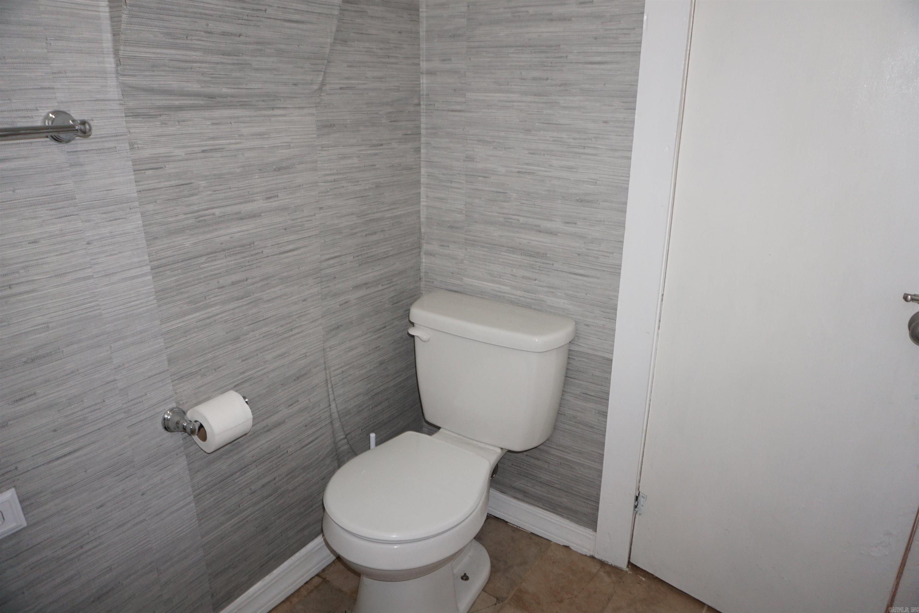 CHURCHILL SUBURBAN - Residential