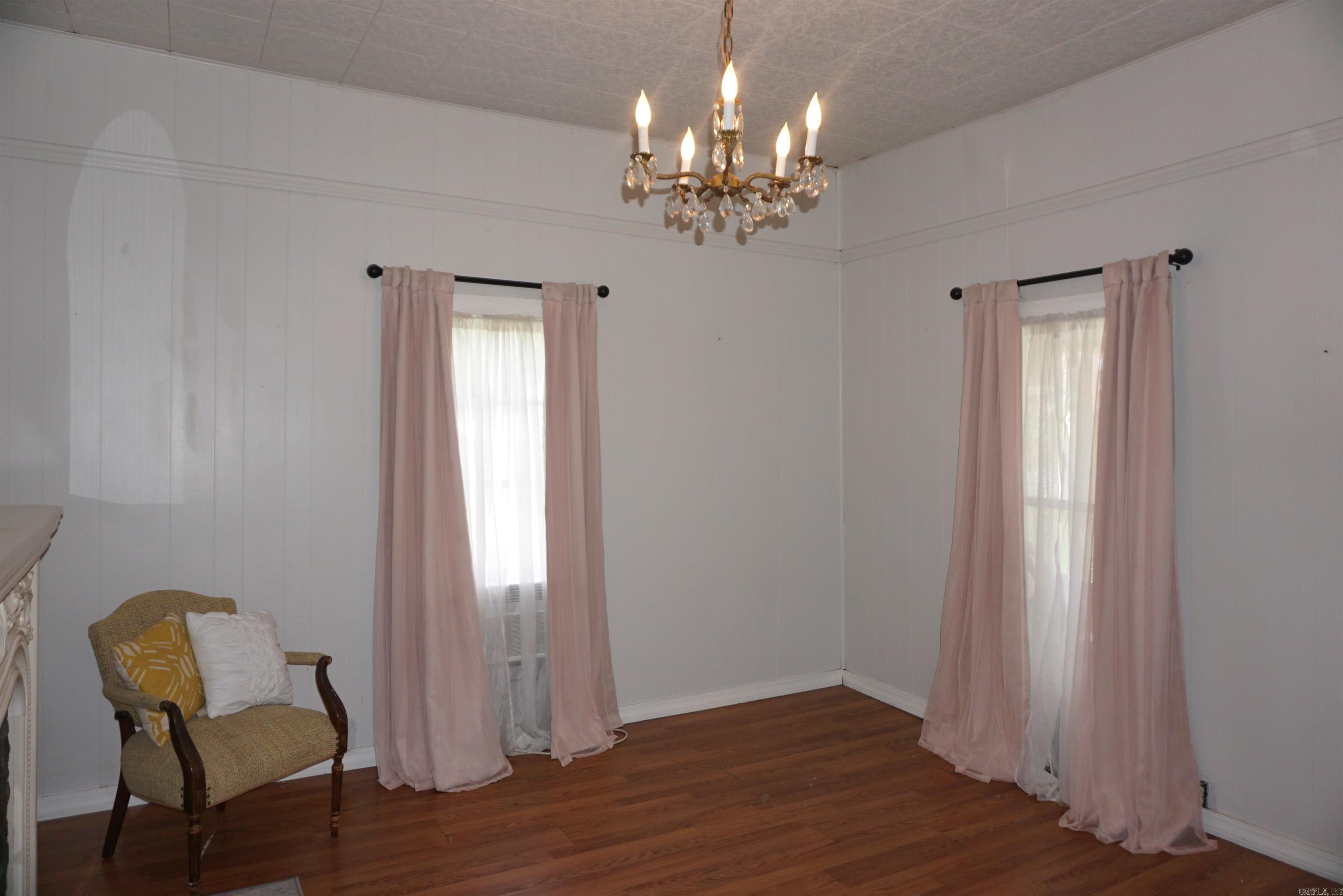 CHURCHILL SUBURBAN - Residential