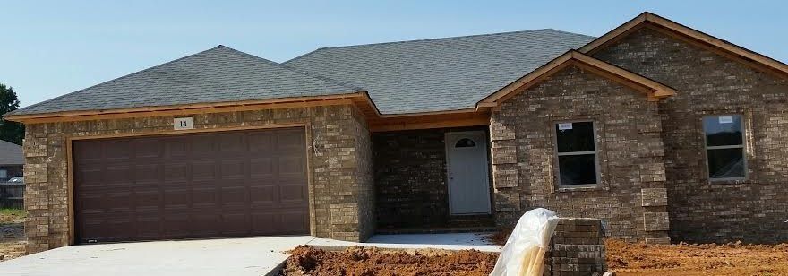 This is a new construction, in a small cul-de-sac.  Close to town but with the feel of country living.  4 bedroom/2 bath with split floor plan, kitchen/dining combo, laundry room, large master and master bath, walk in closet, 2 car garage, patio, has wood tray ceilings in the living and master.  Office off the living room with built ins.  All on a large level lot.  Agent has copy of the floor plan.  Buy now and pick your own colors.  Sq ft is approx. please measure.