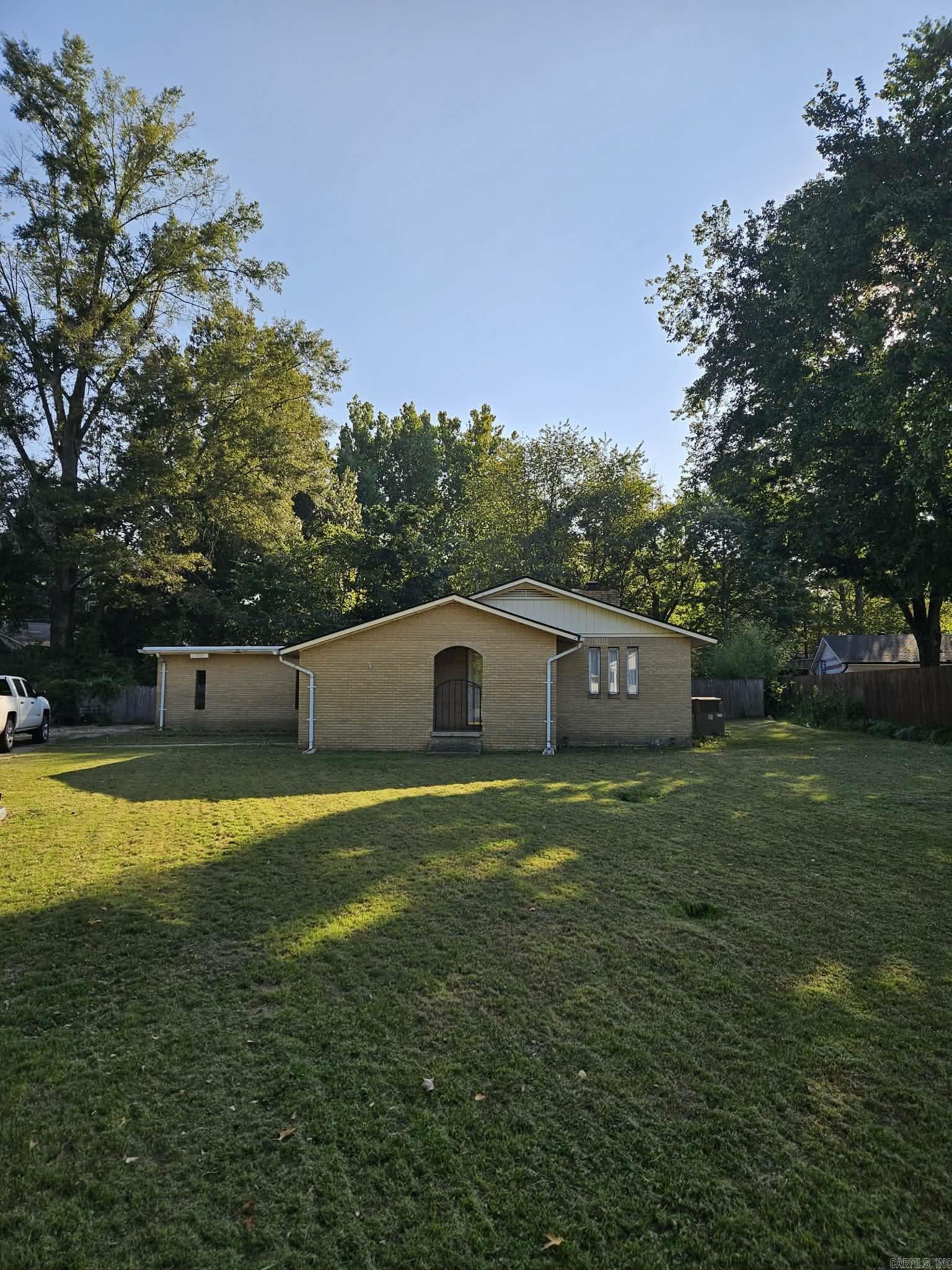 BALLARD HEIGHTS - Residential