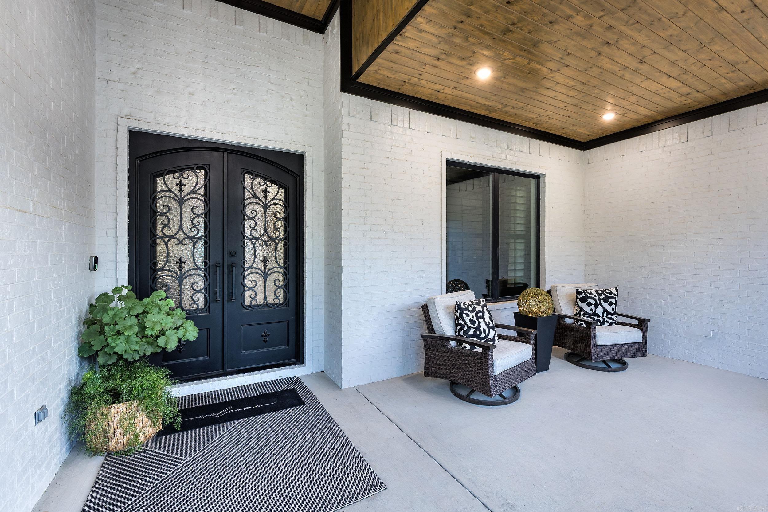 CHENAL VALLEY "FALSTONE COURT" - Residential