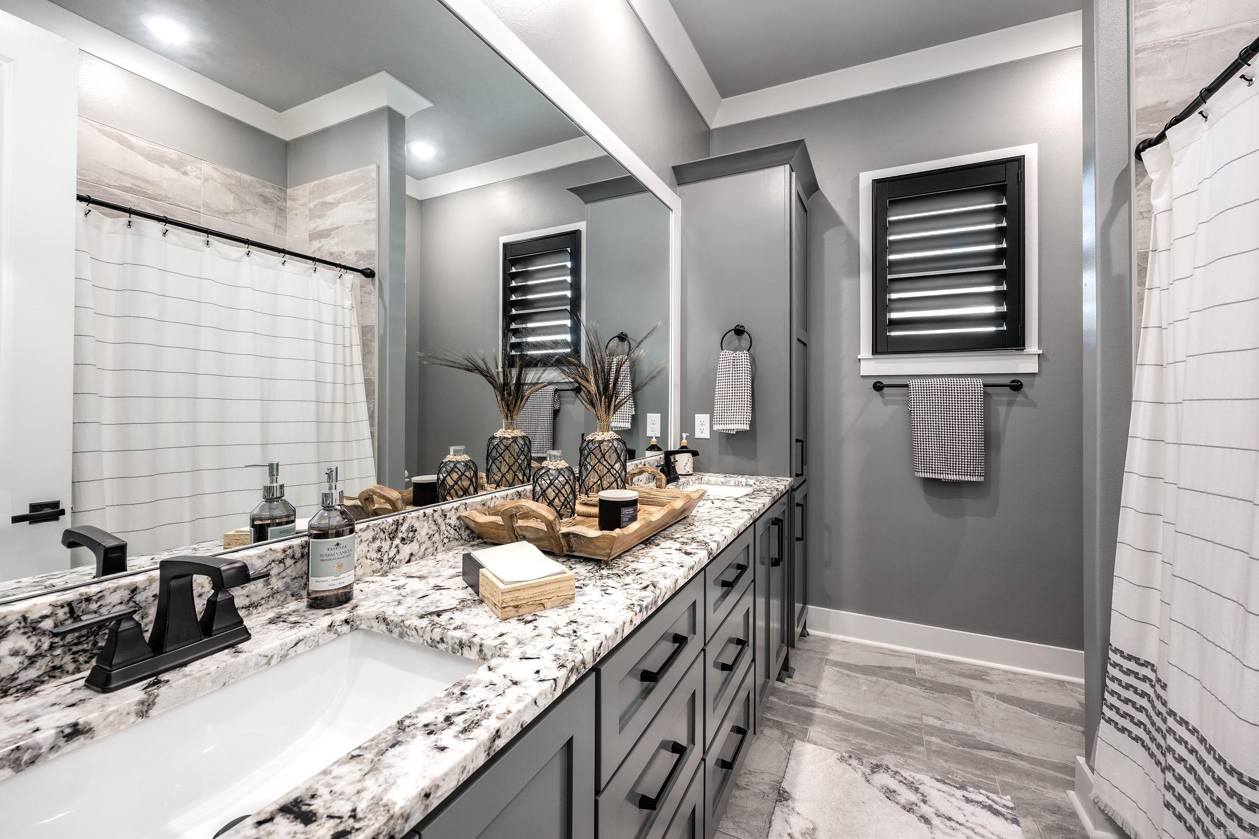 CHENAL VALLEY "FALSTONE COURT" - Residential