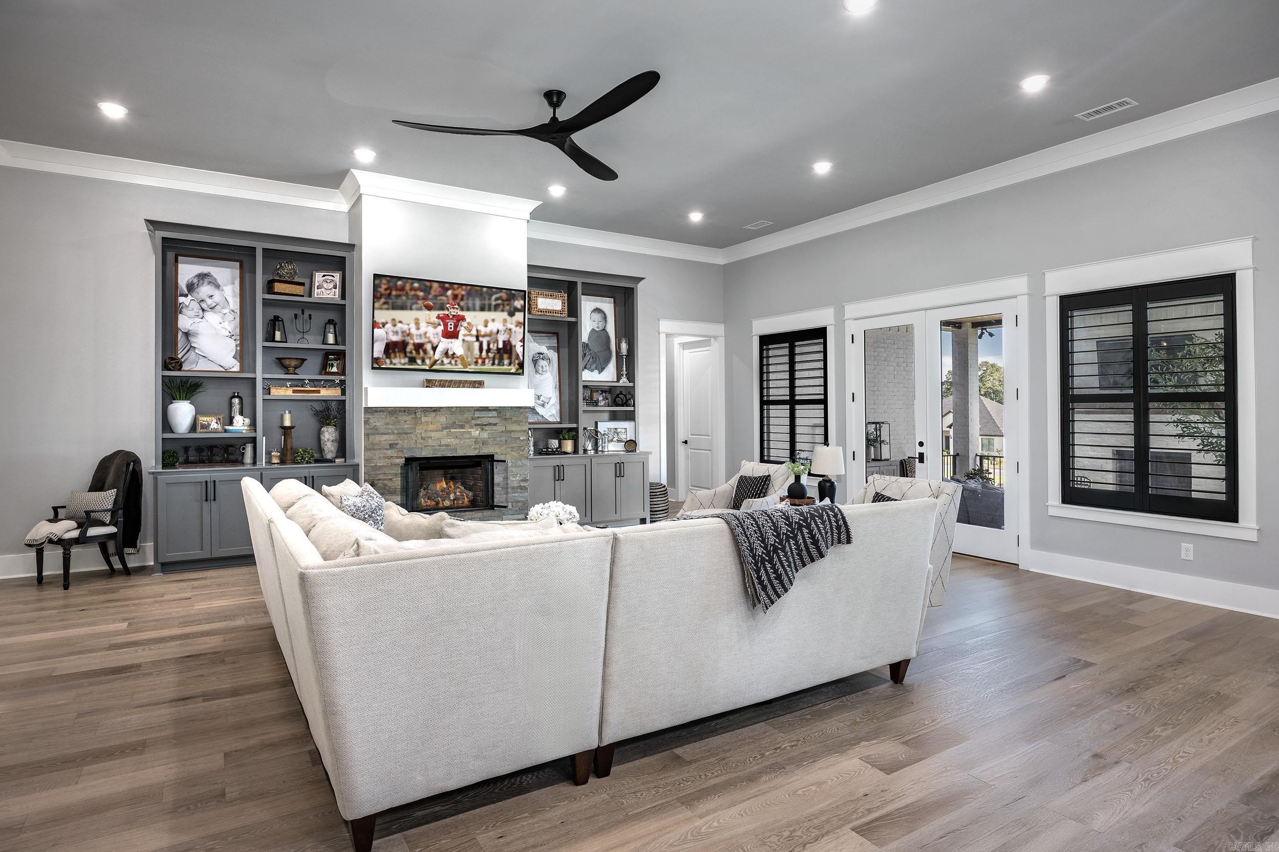 CHENAL VALLEY "FALSTONE COURT" - Residential