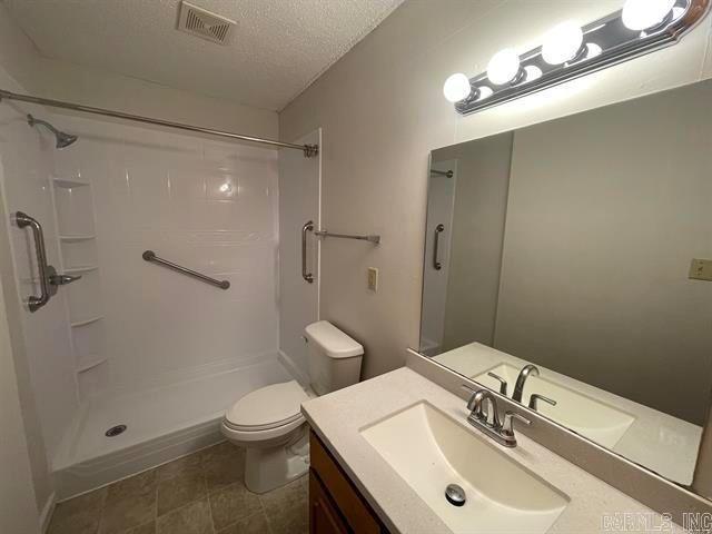 LAKEWOOD HILLS - Residential