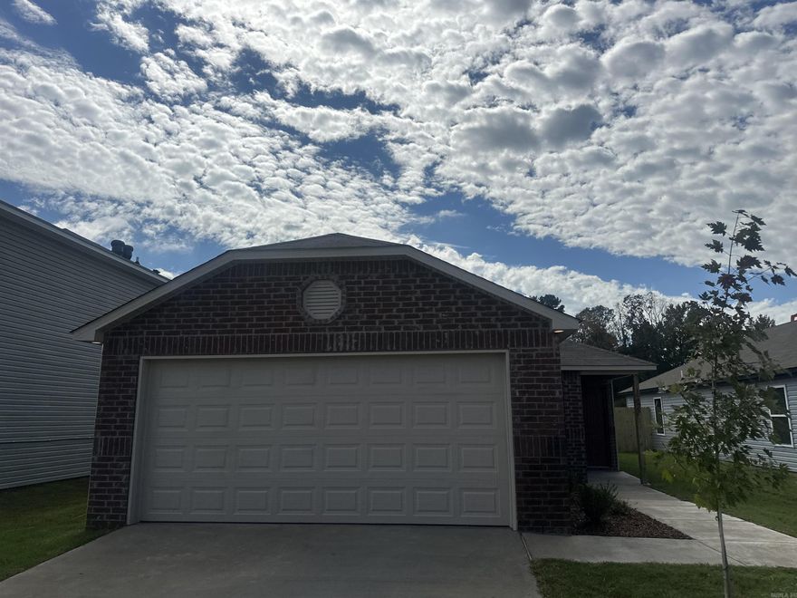 Explore the inviting Cooper plan, distinguished by its charming covered front entry and meticulously landscaped front yard that enhances its curb appeal. This home boasts an open floor plan, encompassing 3 bedrooms and 2 bathrooms, ideal for comfortable living. The spacious family room serves as a central gathering space, perfect for relaxation and entertainment. The dining area seamlessly integrates with a well-appointed kitchen, complete with energy-efficient appliances, generous counter space, and a spacious pantry, catering to the needs of every home chef. Discover more about this delightful home today and envision how it could complement your lifestyle!   **SEE SHOWING REMARKS & AGENT REMARKS FOR IMPORTANT INFORMATION**