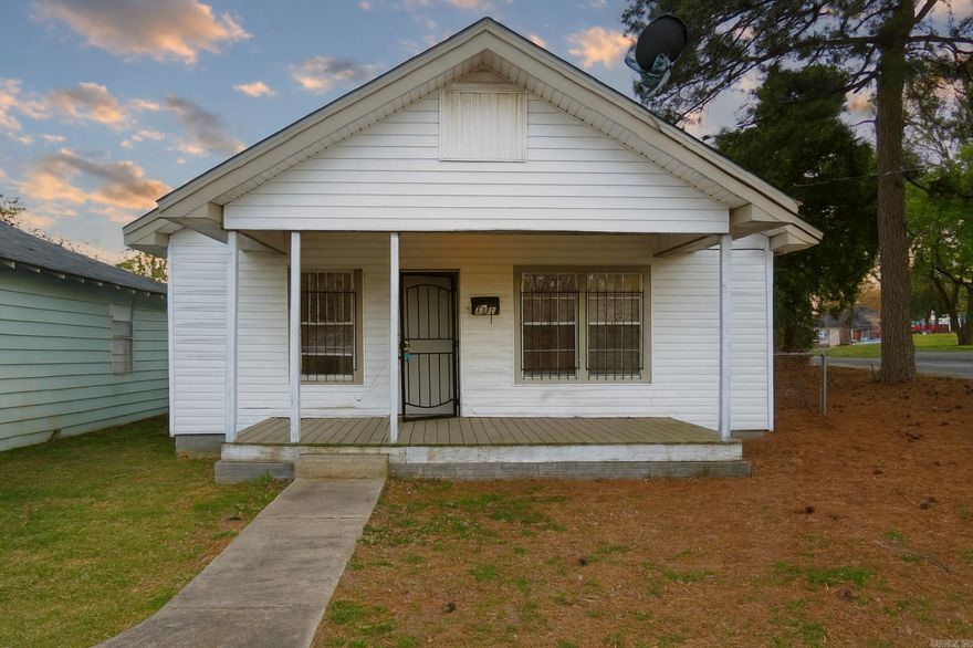 This is a great looking home that is currently being rented. It features 2 bedrooms and 1 full bathroom. As enter the home you will notice the LVP flooring throughout. The living room and kitchen are separate but still flow together nicely. The kitchen has newer updated countertops. The HVAC is also newer (2021). The backyard is small and easily maintained. Currently rented for $700. Come take a look.