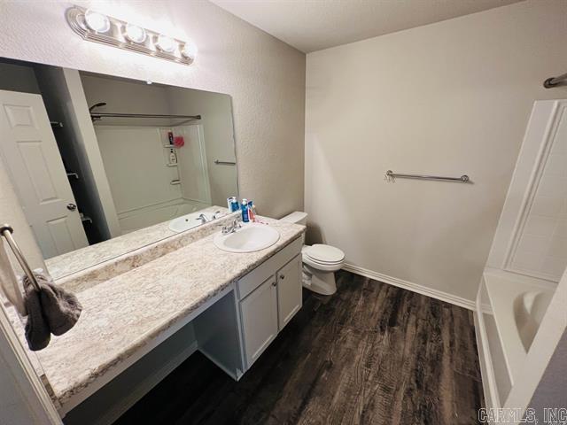 Ivanhoe Estates I - Residential Lease