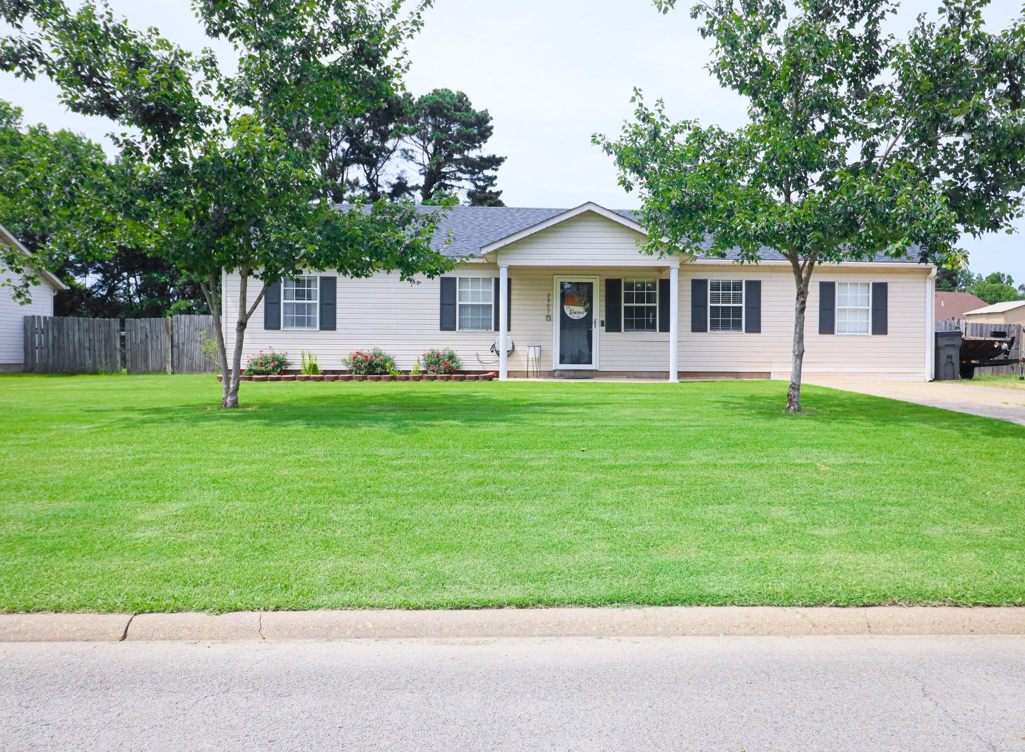 Wonderful 4 bedroom 2 bath home in the Brookside subdivision. The living room, which features nice laminate flooring and vaulted ceilings, flows nicely into the kitchen. The kitchen features updated appliances, refinished cabinets, and a breakfast bar. The kitchen leads out to a good size patio which overlooks the privacy fenced backyard. Other features include a covered front patio, large storage building in the backyard, and oversized laundry room with extra storage. This would make a great family home or investment property.