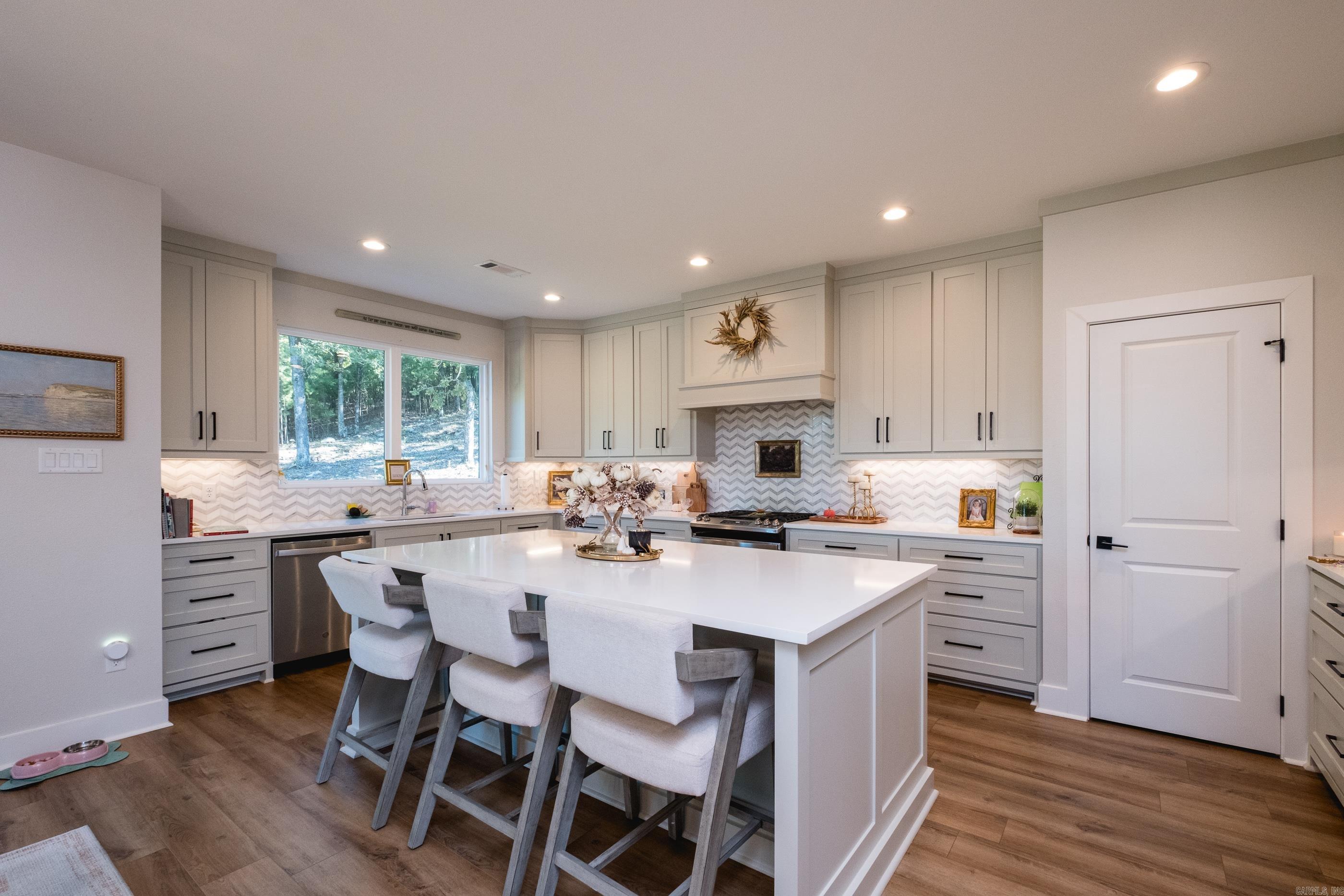 WATERVIEW ESTATES - Residential