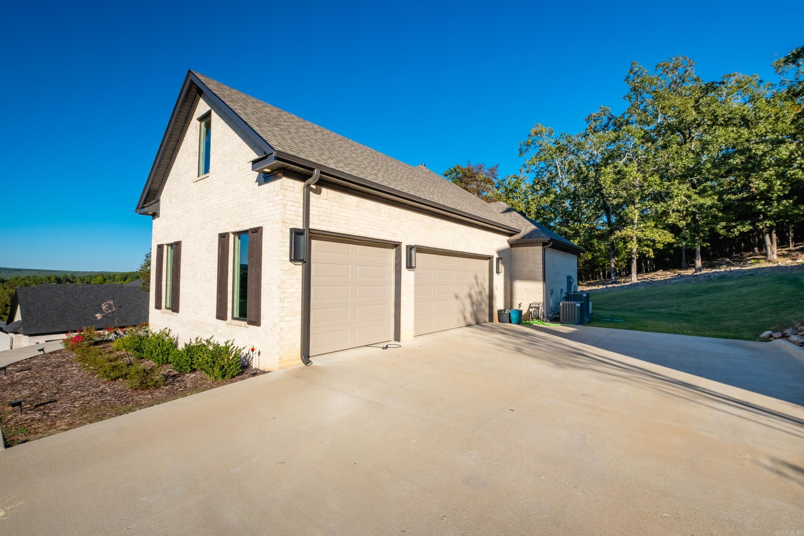 WATERVIEW ESTATES - Residential