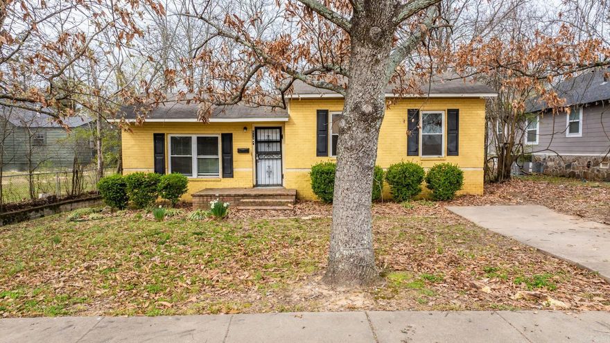 This charming residence features brand new flooring in both the kitchen and bath, adding a touch of modernity to its classic charm. Situated as an income property, it offers a lucrative opportunity for investors or homeowners alike. With its prime location, just a stroll away from UAMS, it presents an ideal setting for students, faculty, or medical professionals seeking proximity and ease of access. The expansive yard provides ample space for outdoor activities and relaxation, making it a haven within the bustling city. Embrace the perfect blend of comfort, income potential and location in this inviting Little Rock abode.