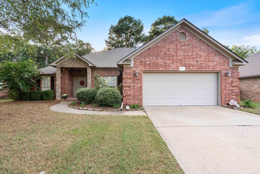 This beautiful home is immaculately maintained. This 3 bedroom 2 bath home offers twelve foot ceilings, cozy formal dining room and a fully fenced backyard. This home has a new HVAC, water heater, roof and all new kitchen appliances in the last year. It has a coat of fresh paint throughout. Call today for your private showing.