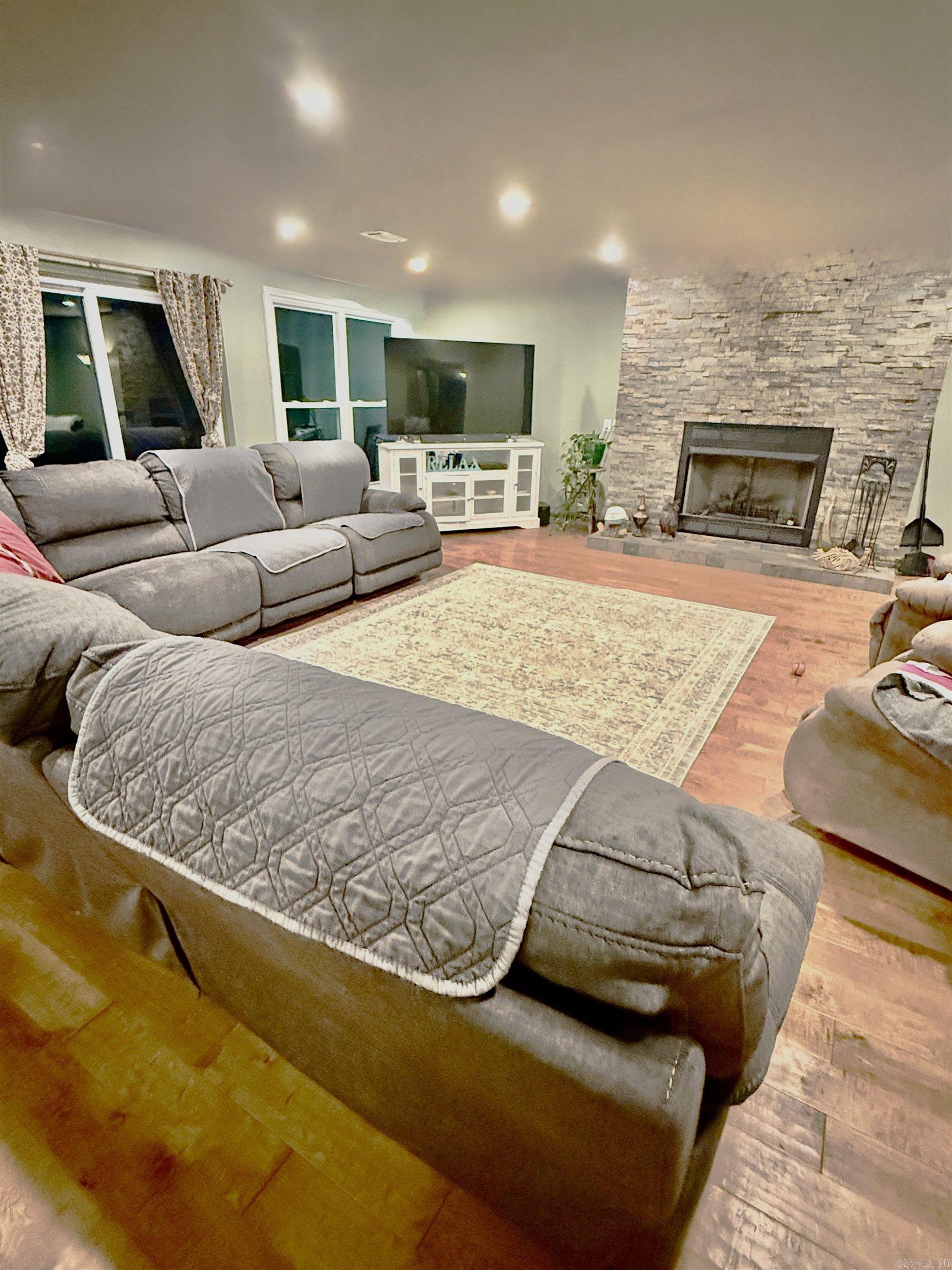 WEEKIWACHEE - LAKE - Residential