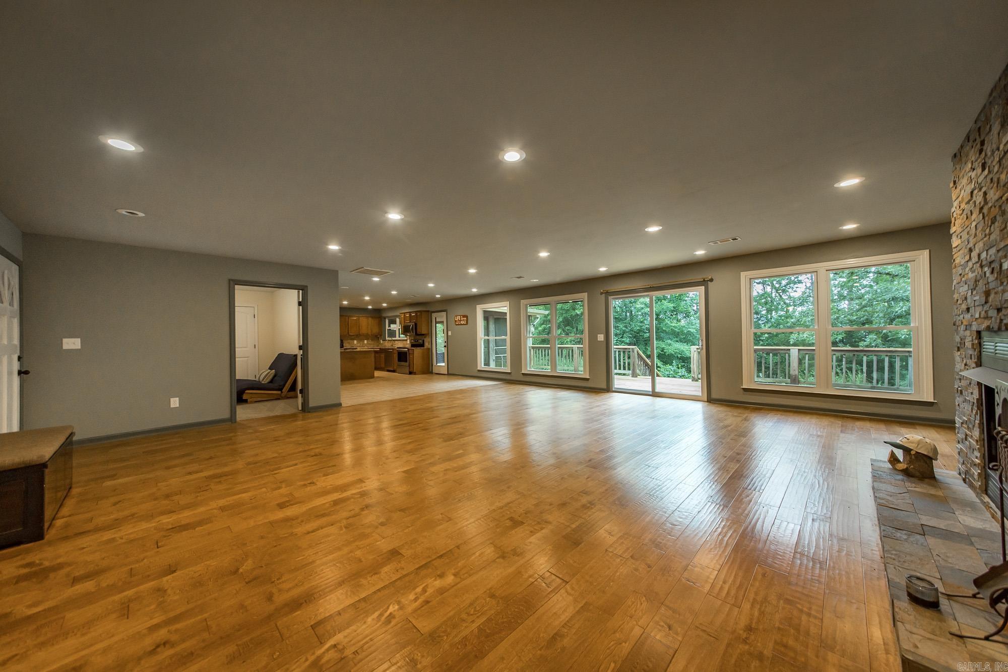 WEEKIWACHEE - LAKE - Residential