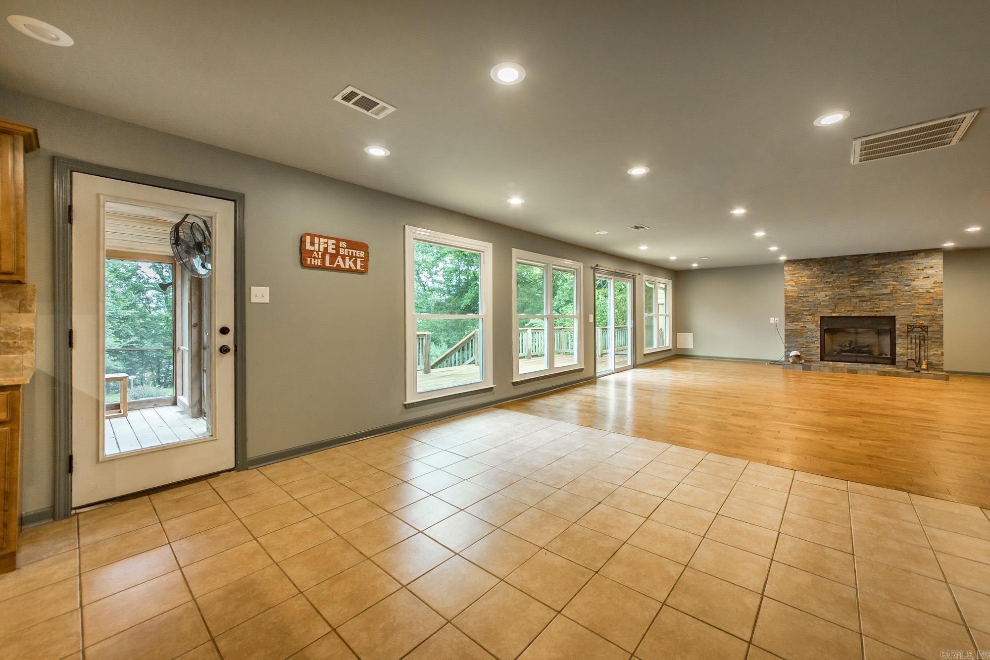 WEEKIWACHEE - LAKE - Residential