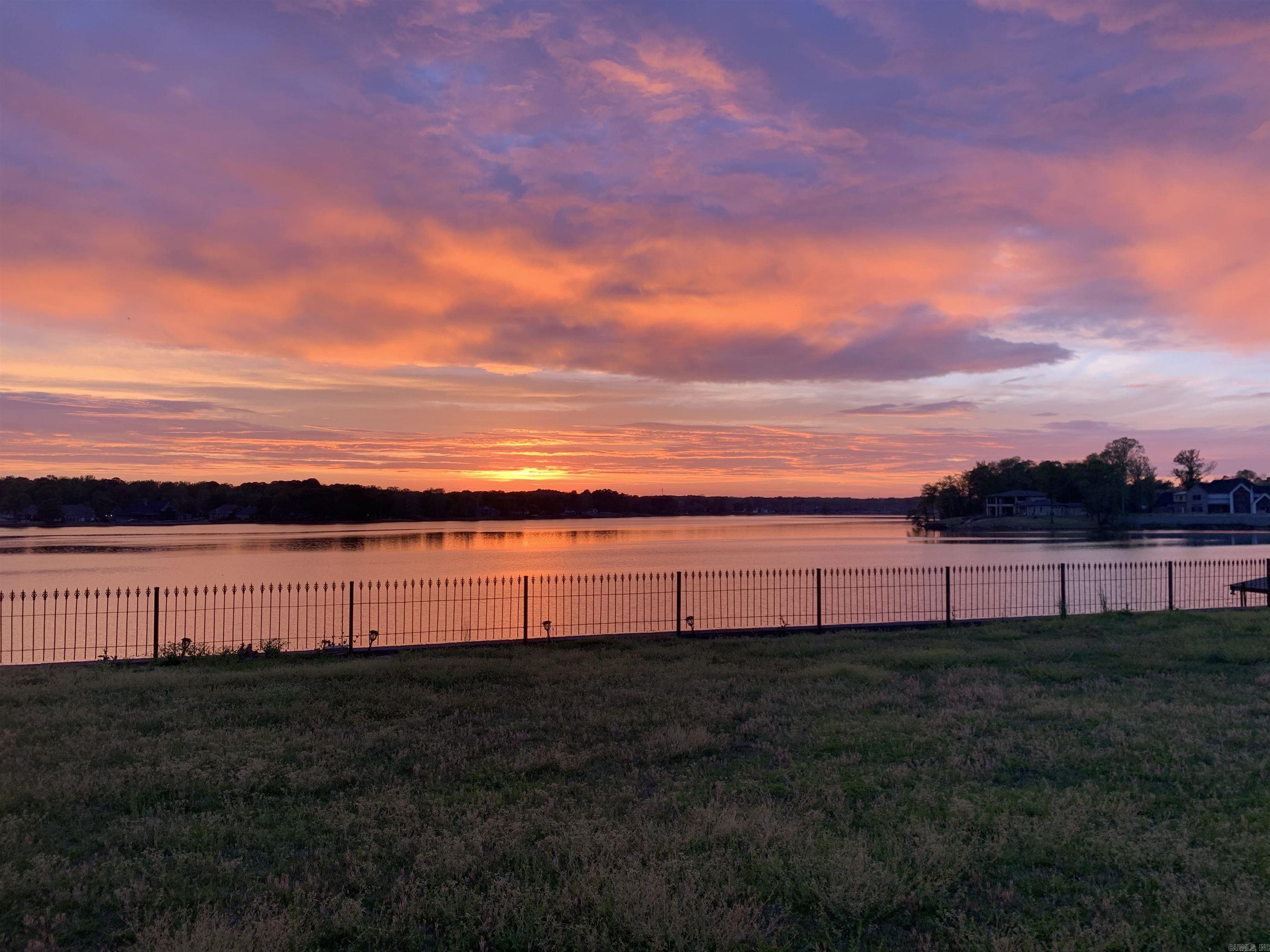 HURRICANE LAKE EST - Residential