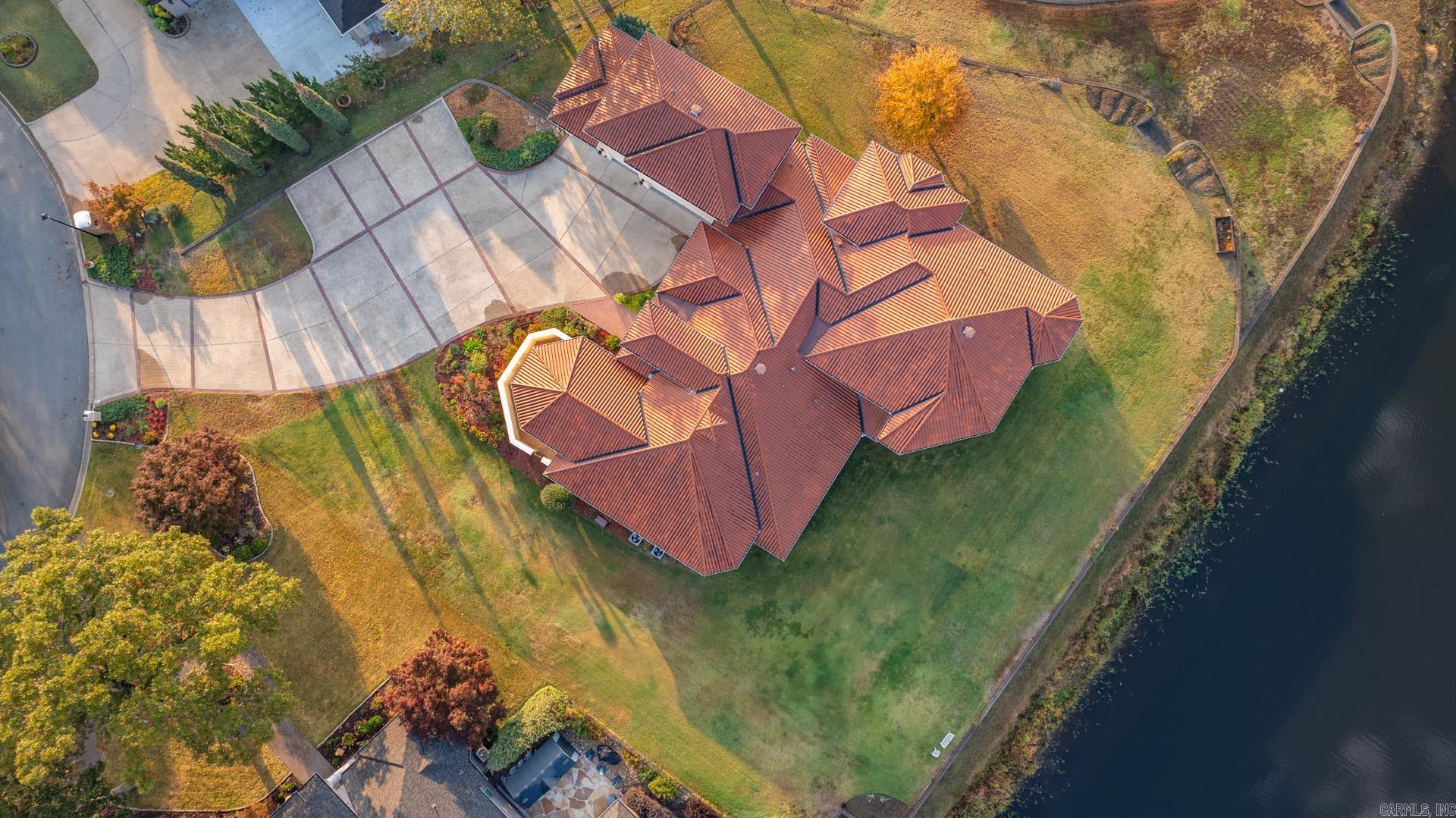 HURRICANE LAKE EST - Residential