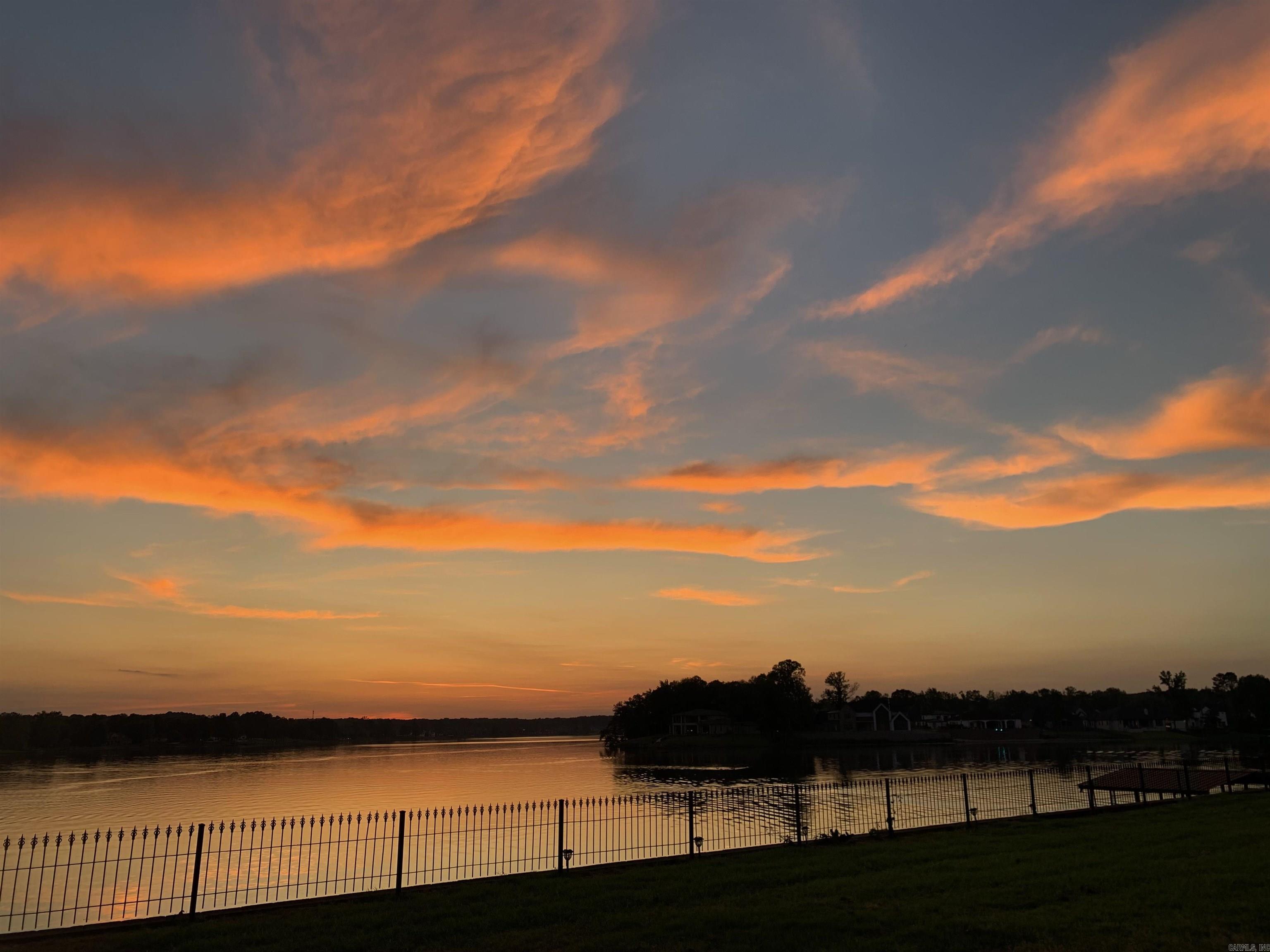 HURRICANE LAKE EST - Residential