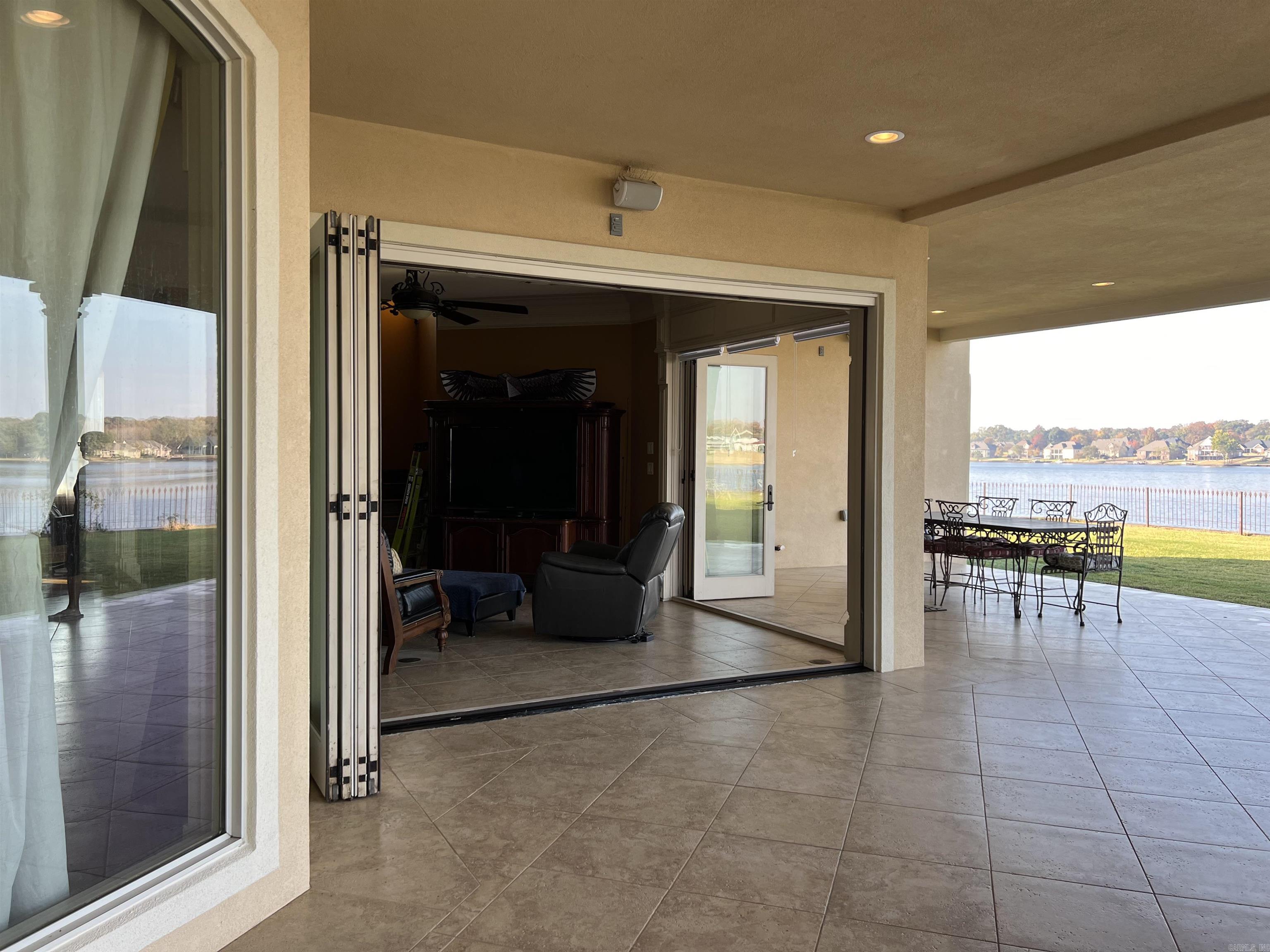 HURRICANE LAKE EST - Residential