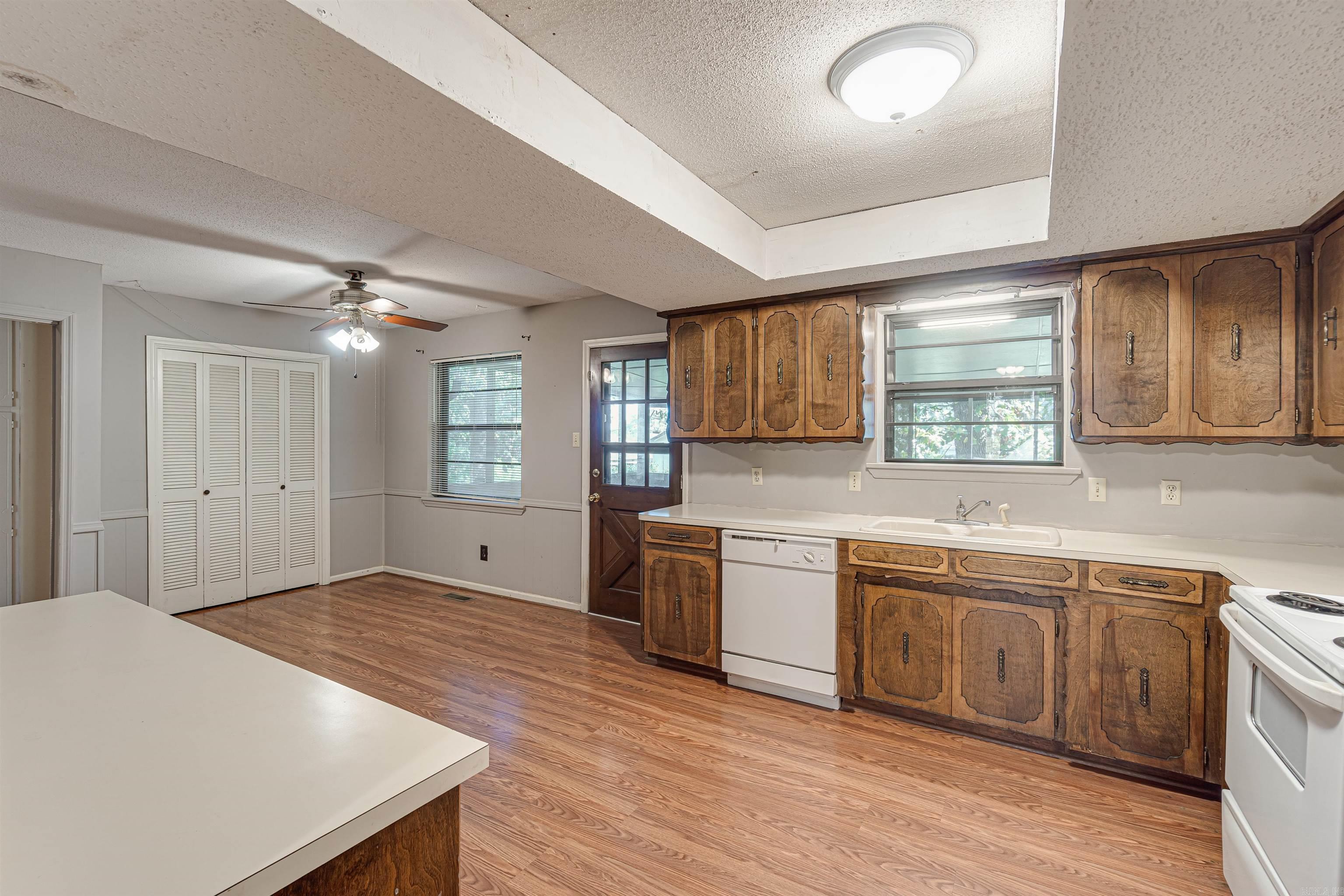 WALNUT VALLEY - Residential