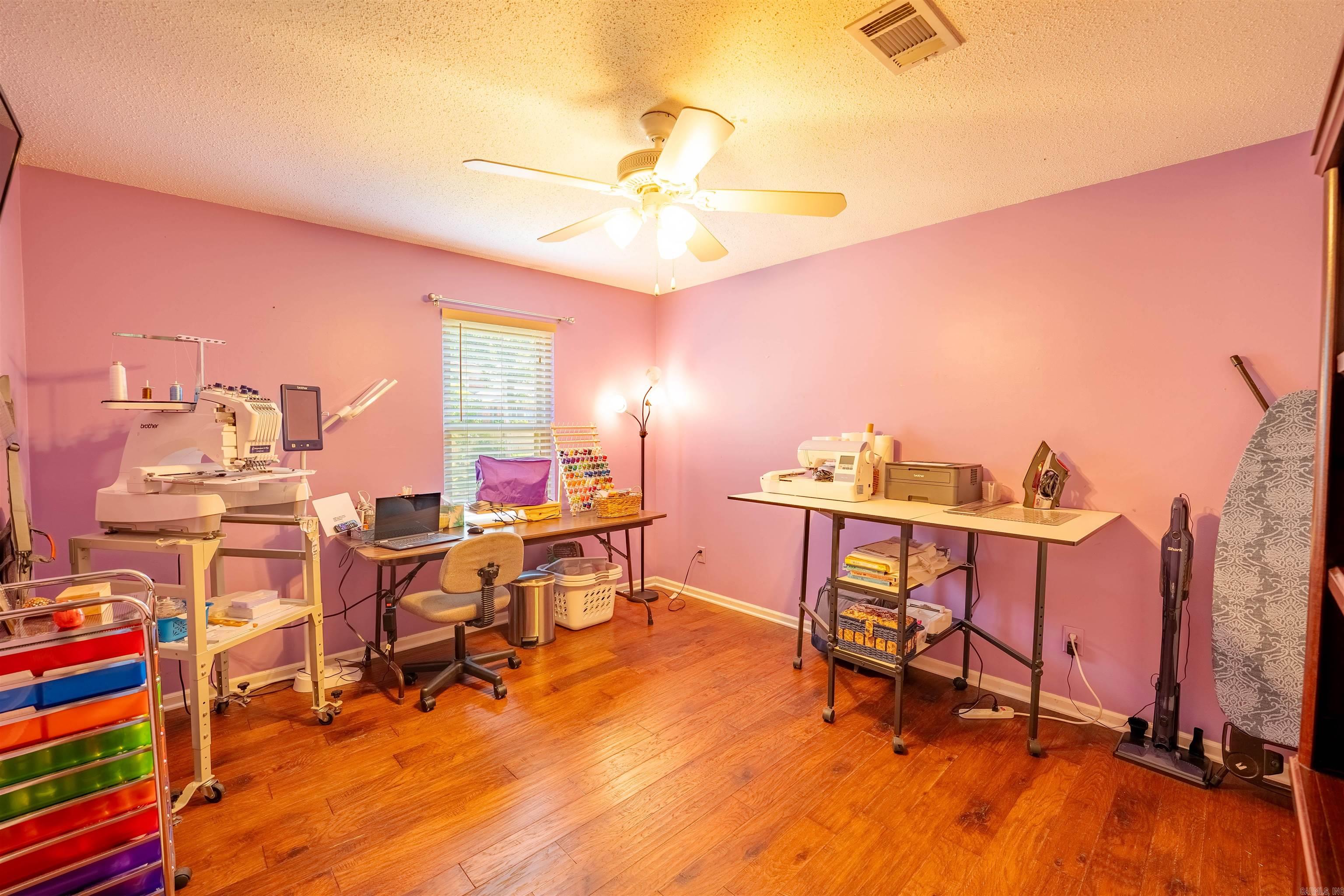 ECHO VALLEY - Residential