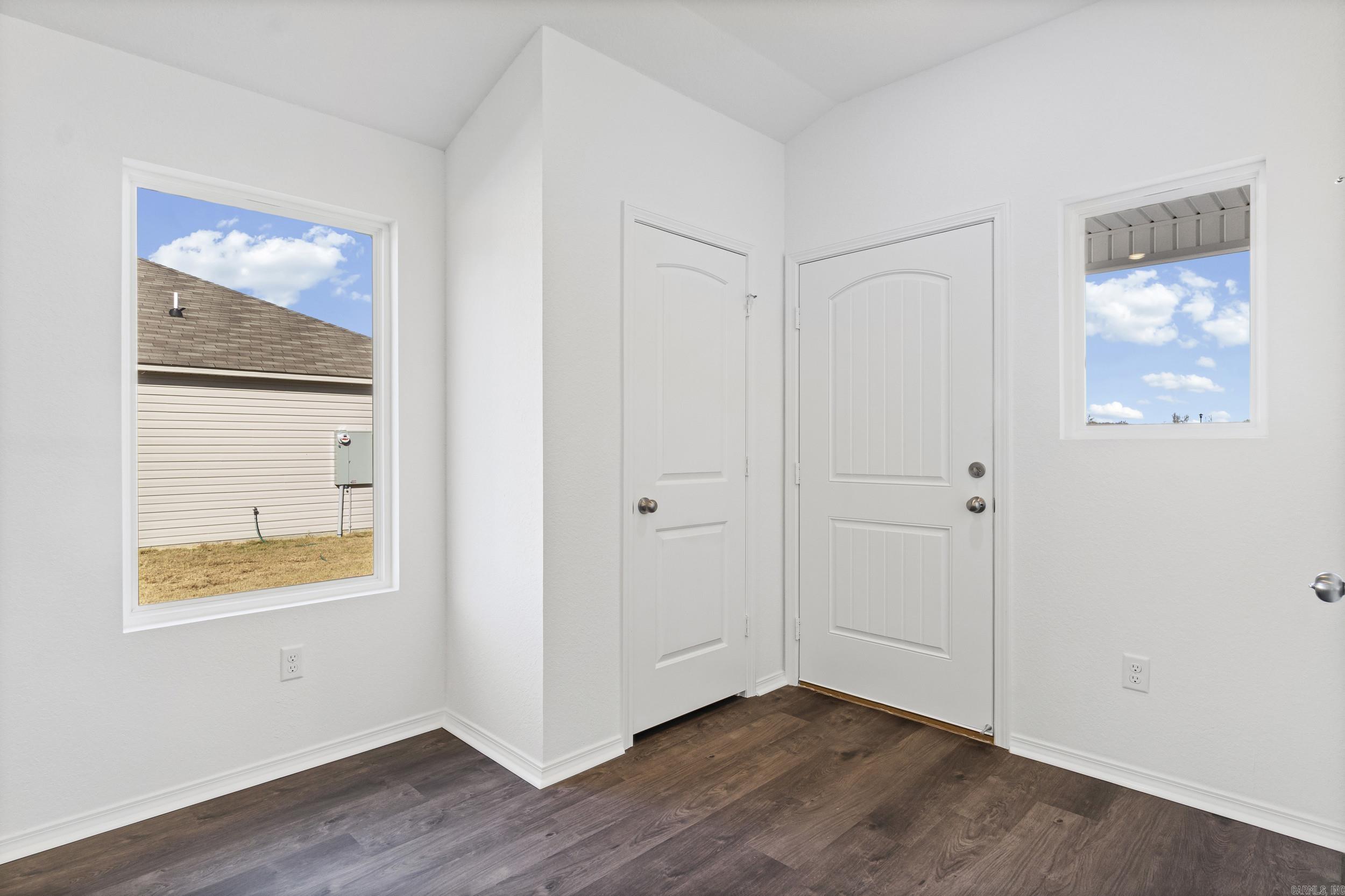 DEERFIELD ESTATES - Residential