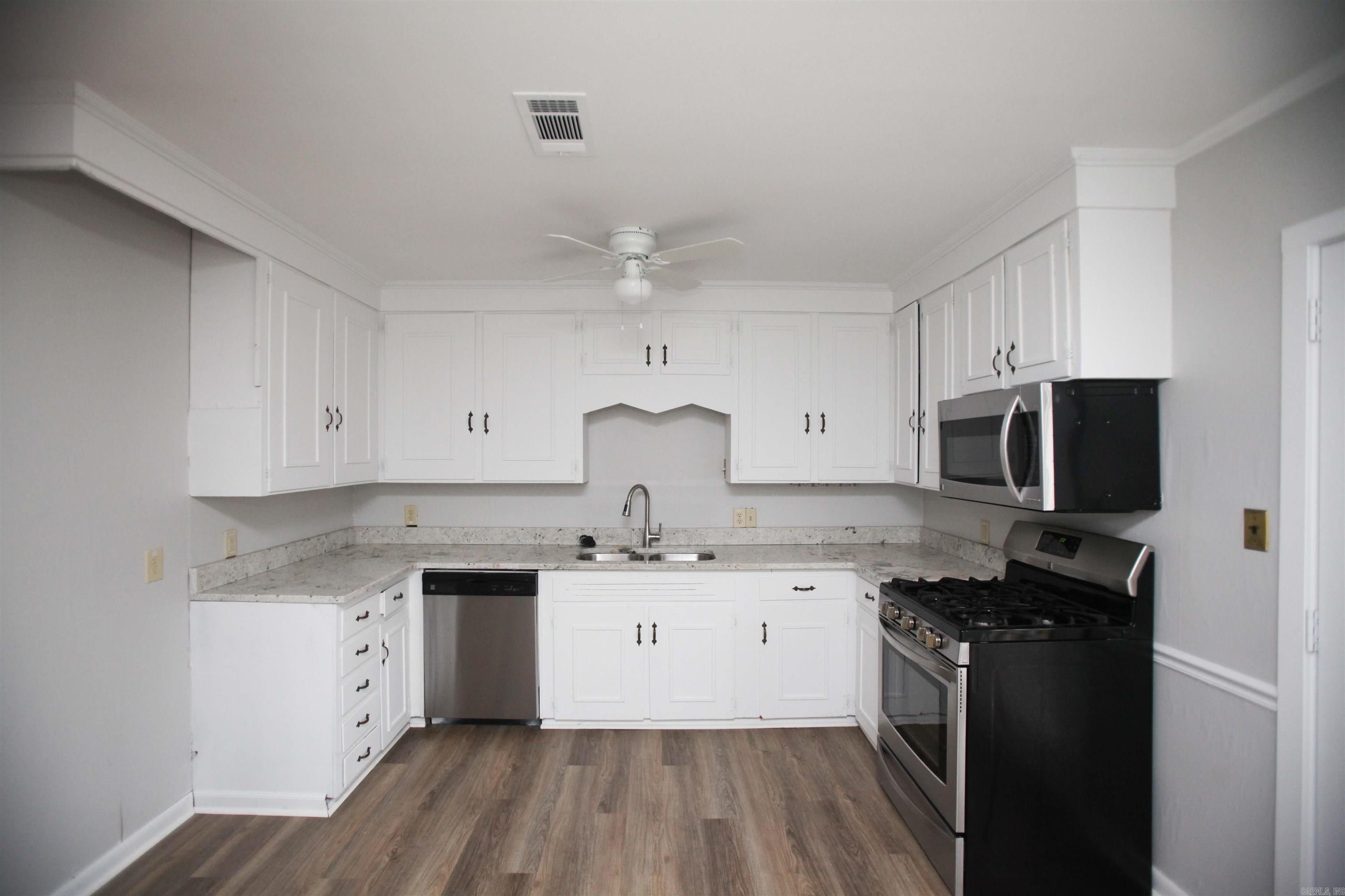 Barrow John - Residential Lease